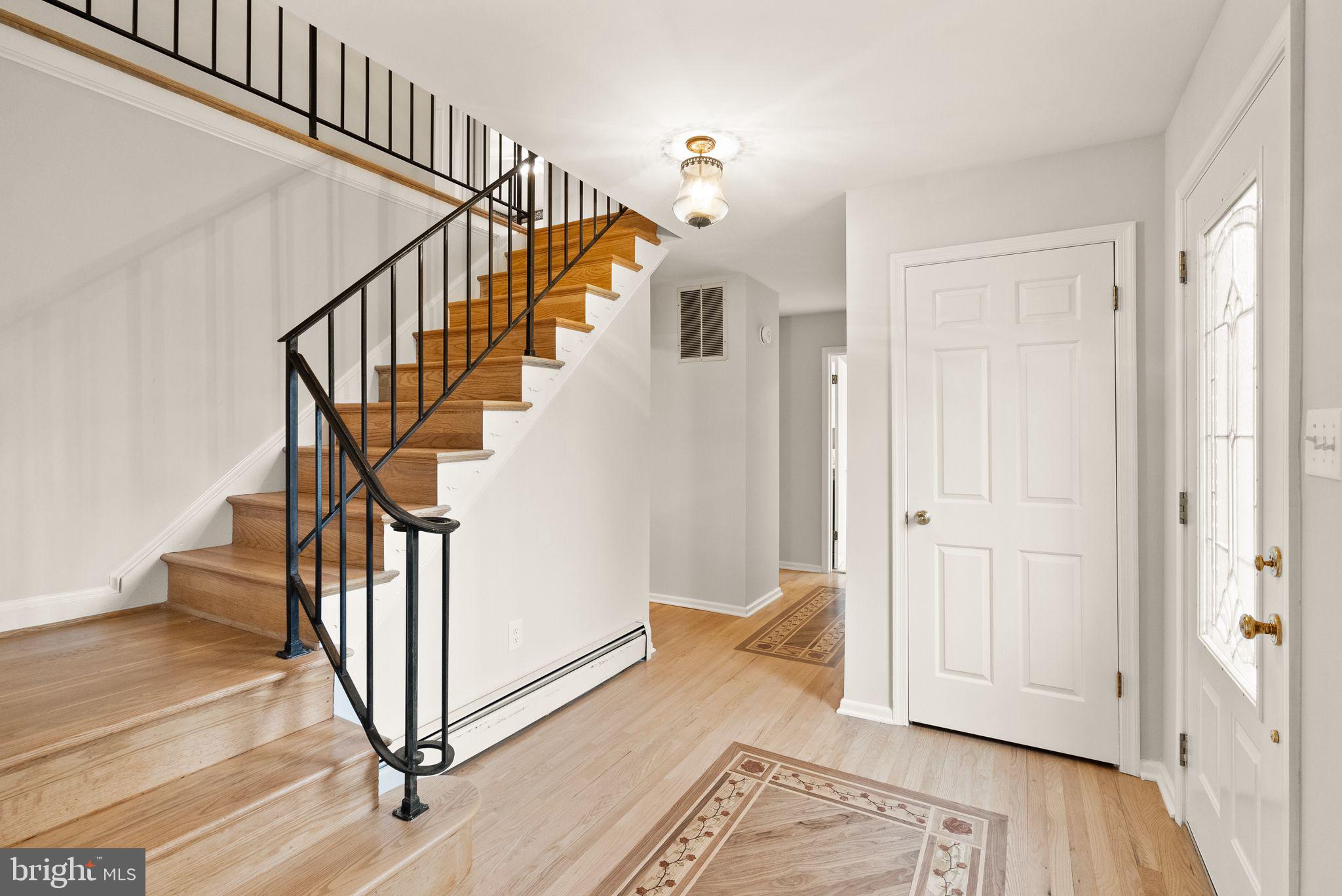 GREENWICH WOODS - Residential