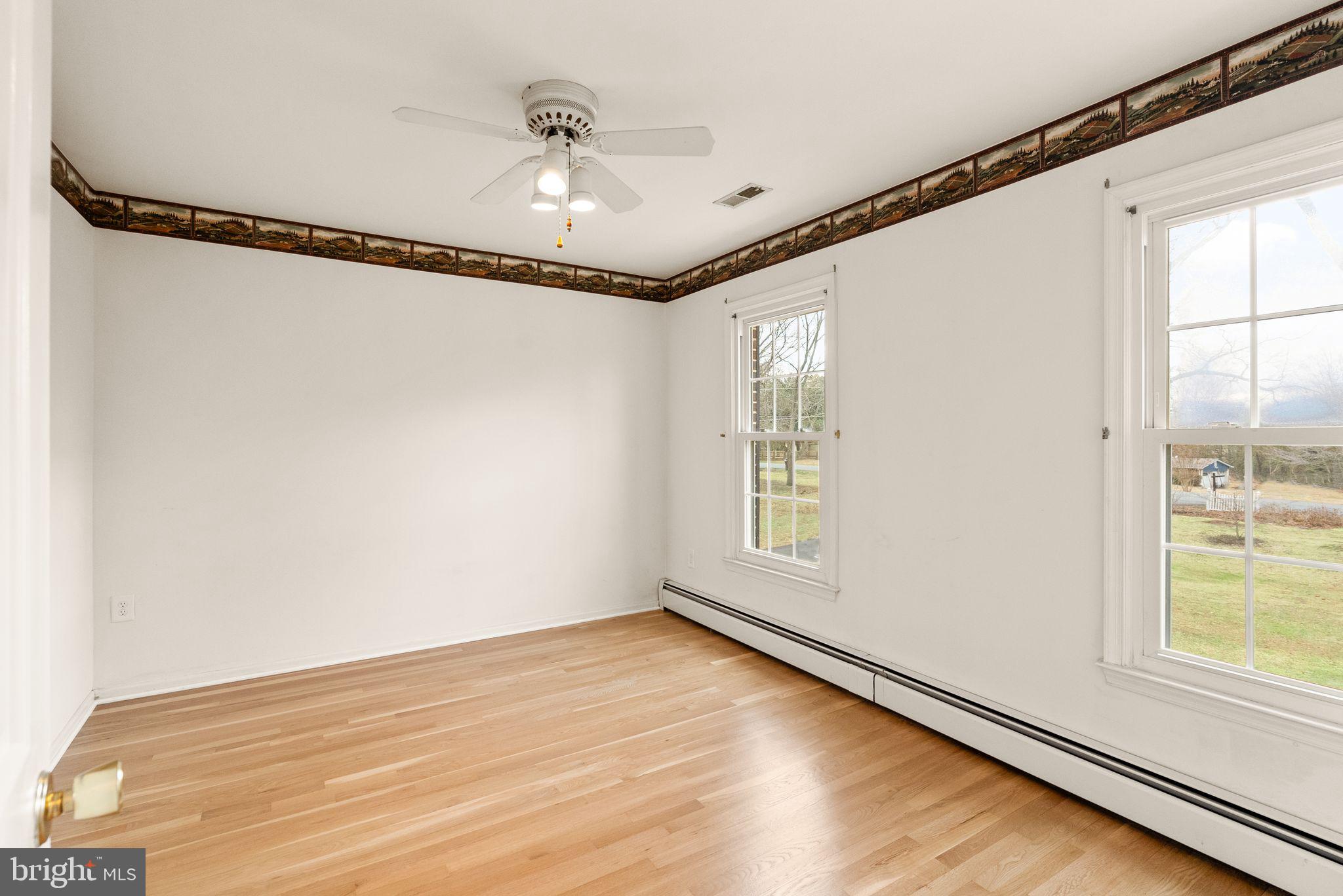 GREENWICH WOODS - Residential