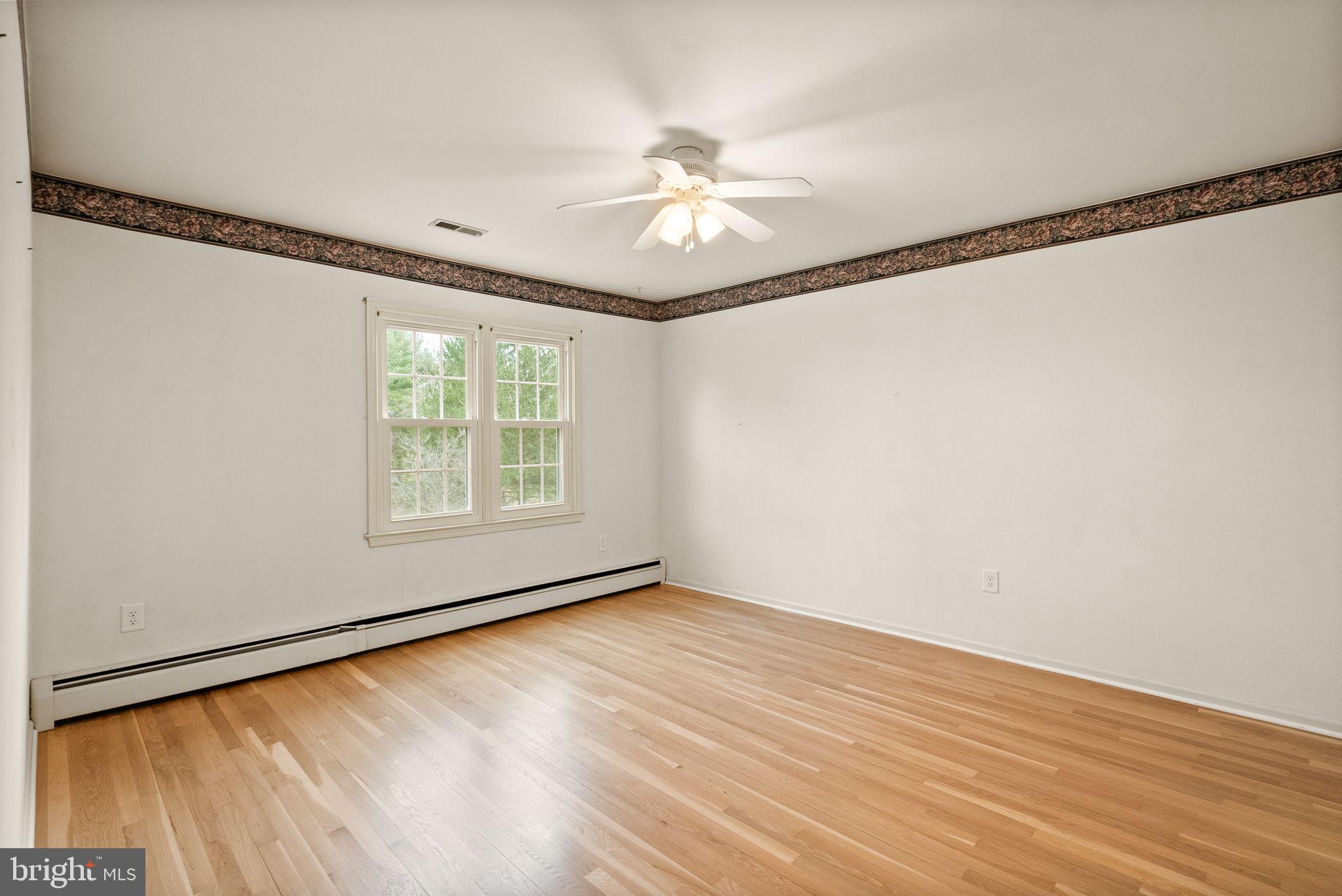 GREENWICH WOODS - Residential