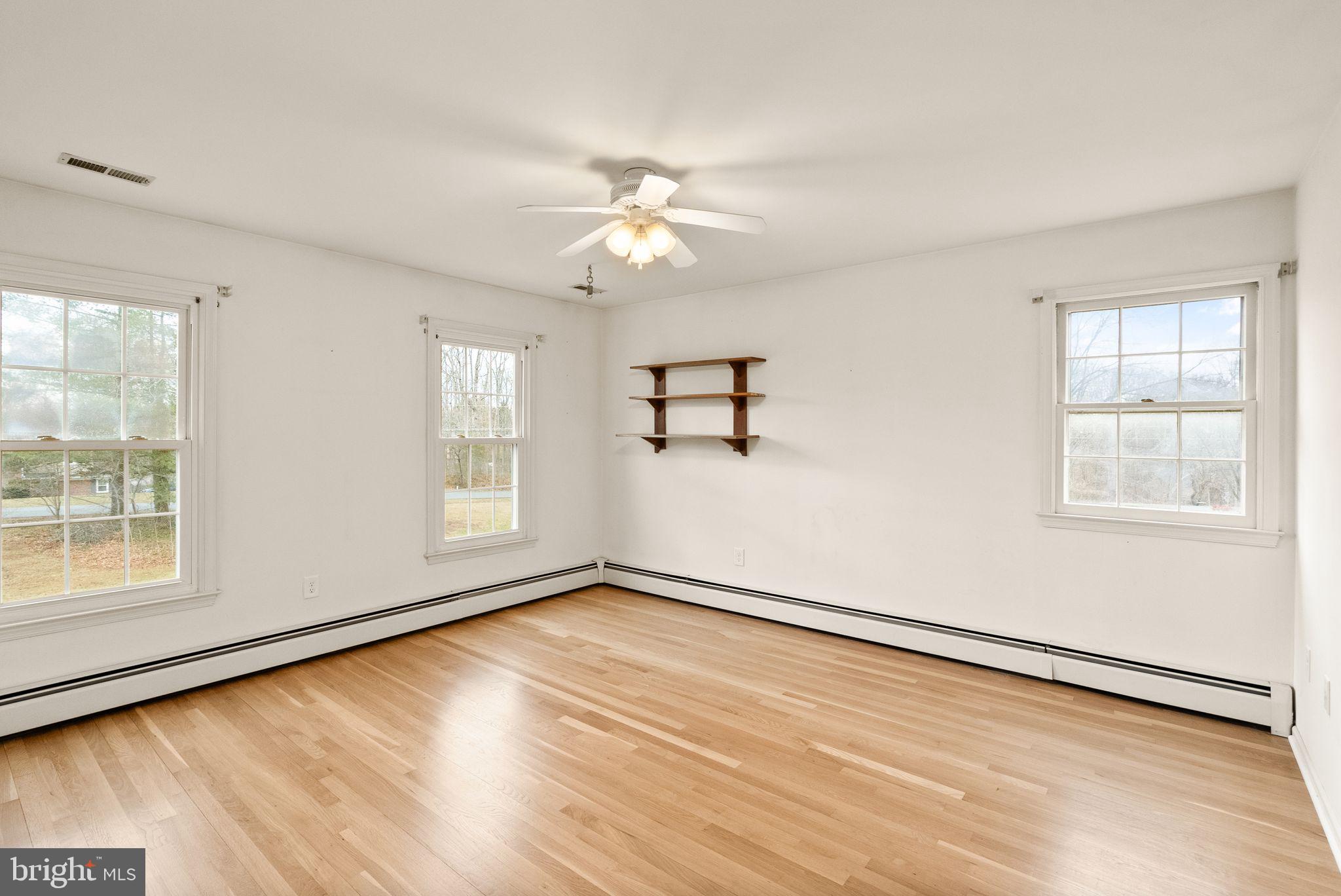 GREENWICH WOODS - Residential