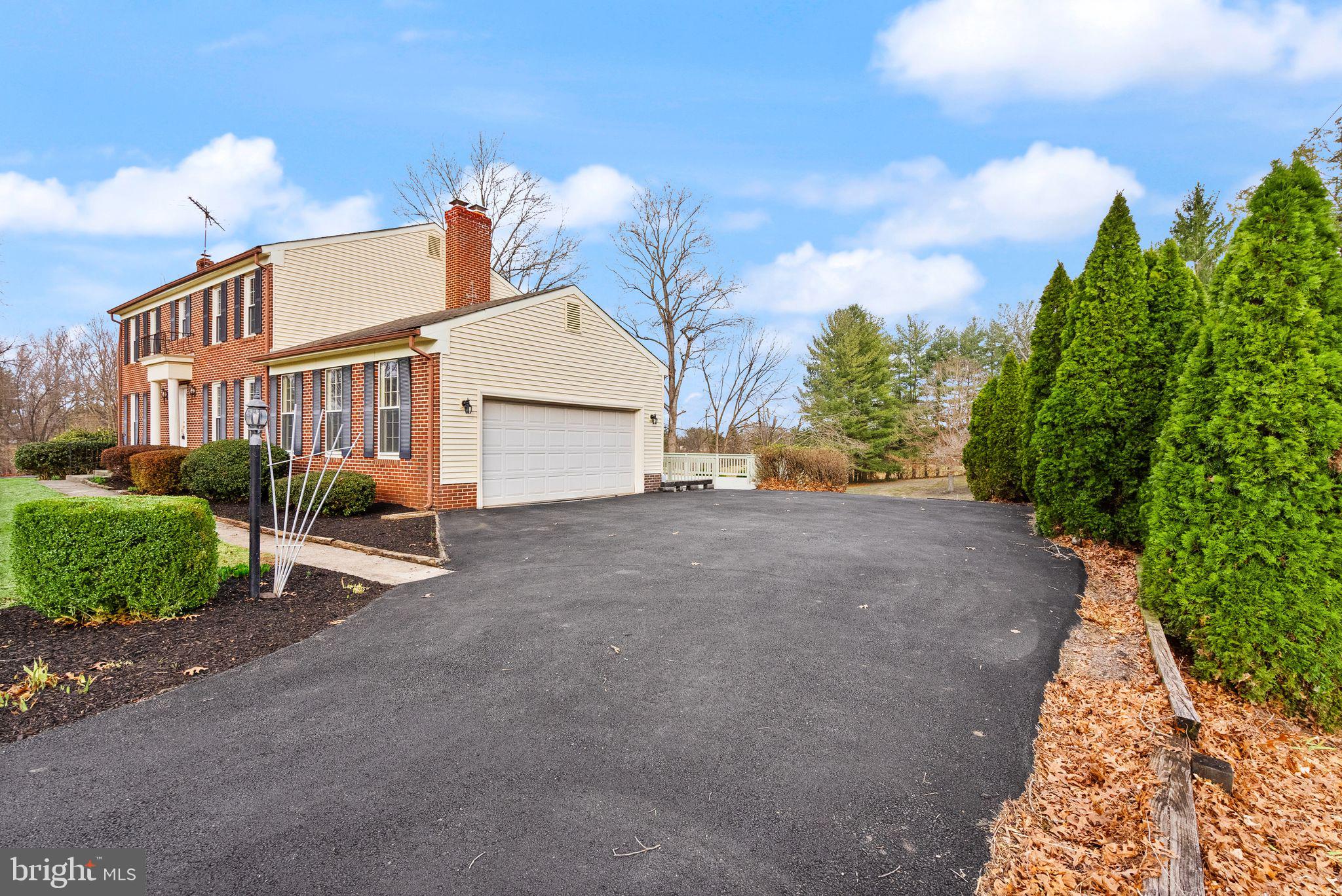 GREENWICH WOODS - Residential