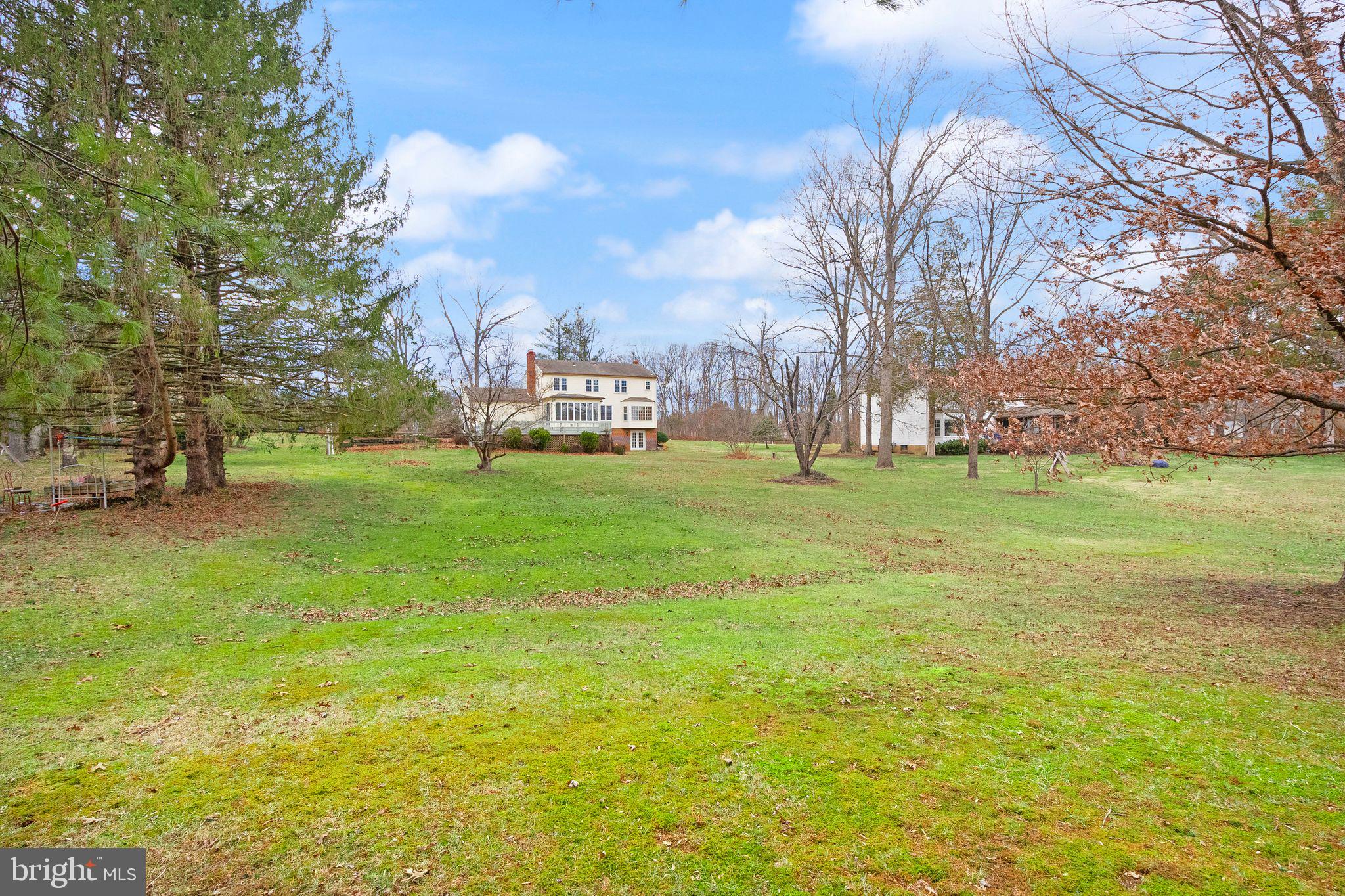 GREENWICH WOODS - Residential