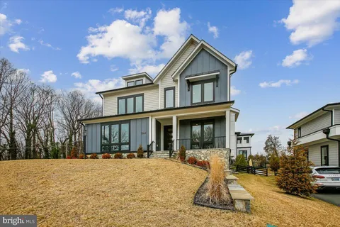 4055 Thornton St, Annandale, VA MLS: VAFX2291968