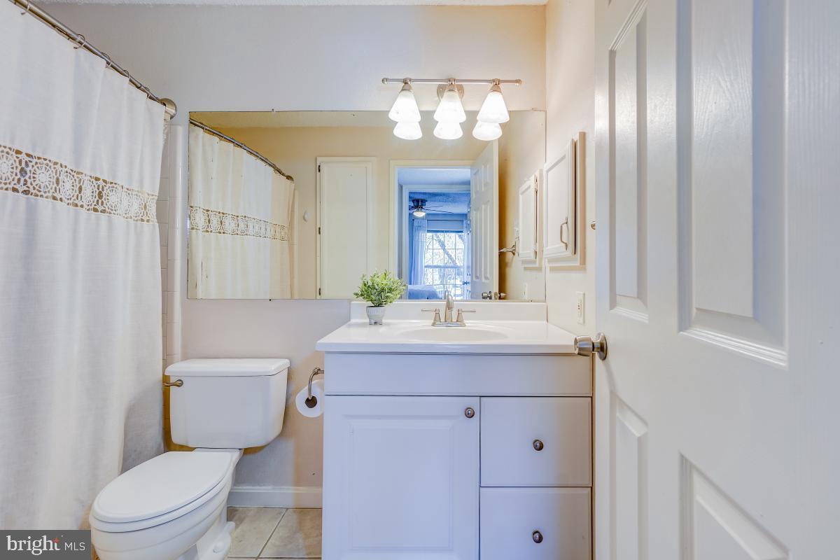 FOUNTAINS AT MCLEAN - Residential Lease