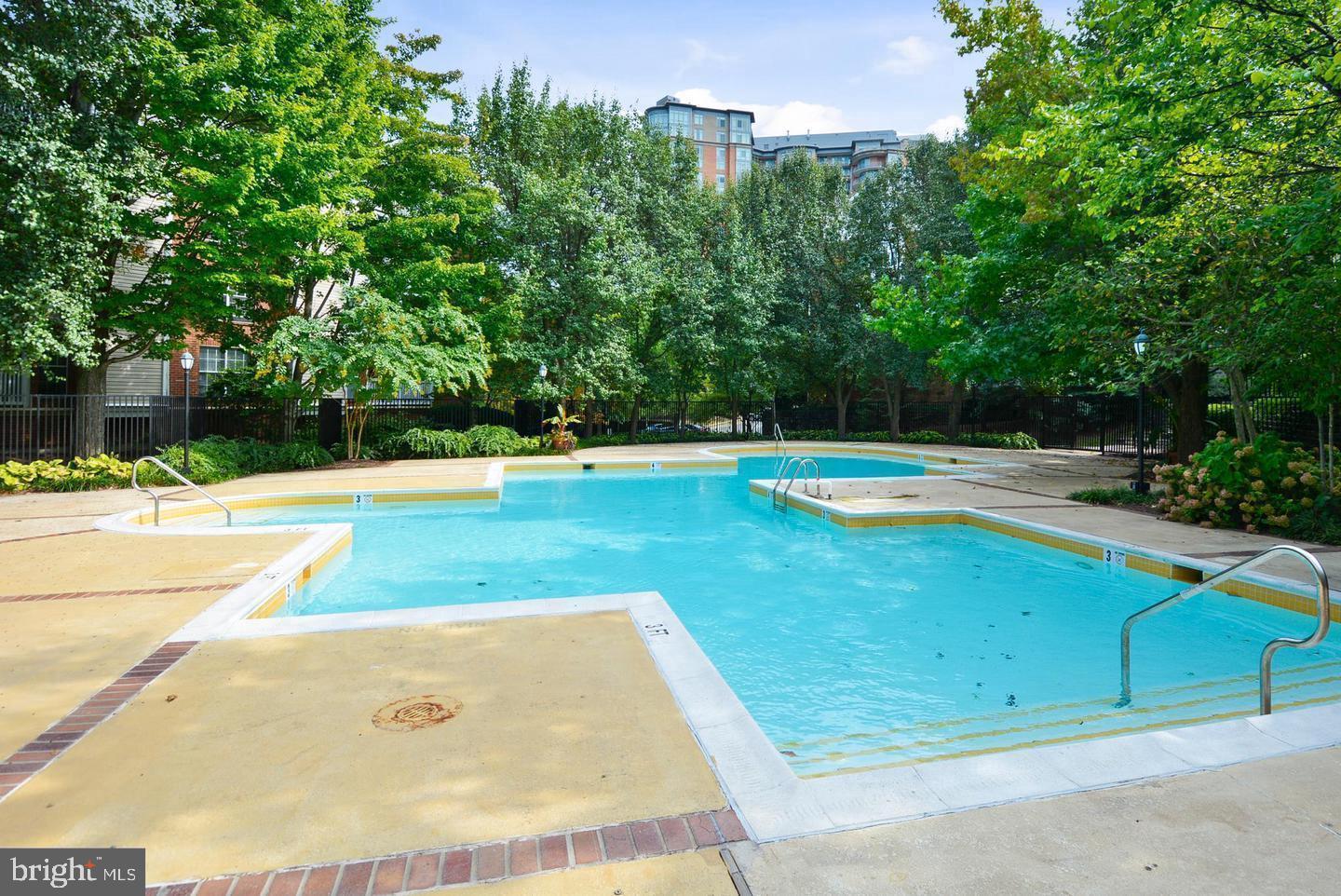 FOUNTAINS AT MCLEAN - Residential Lease