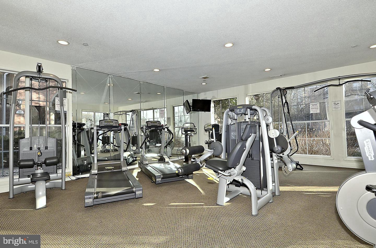 FOUNTAINS AT MCLEAN - Residential Lease