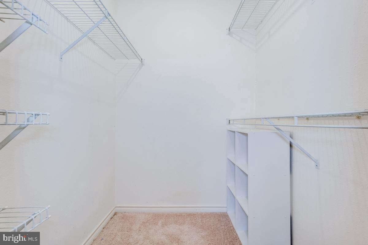 FOUNTAINS AT MCLEAN - Residential Lease