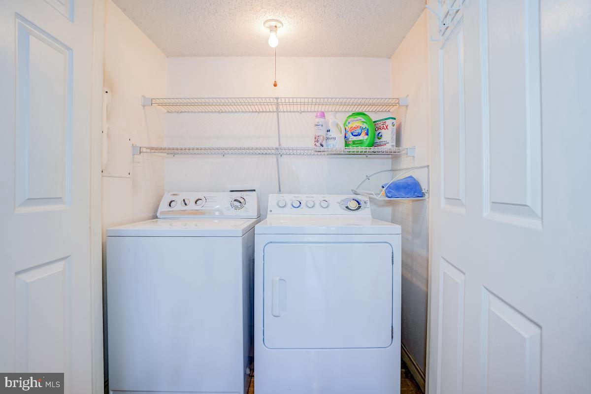 FOUNTAINS AT MCLEAN - Residential Lease