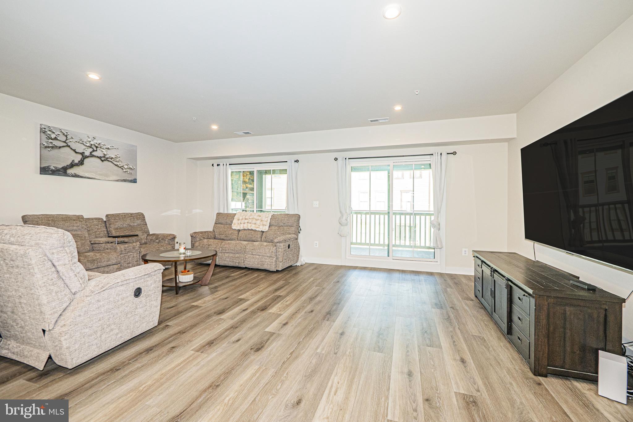 ELLIPSE AT WESTFIELDS - Residential