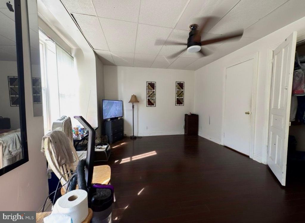 Photo of 721 Jessop Place, YORK, PA 17401 (MLS # PAYK2091098)