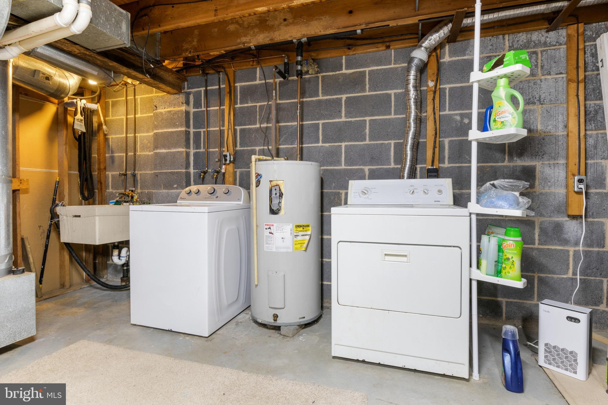 FOX RUN CONDOS - Residential