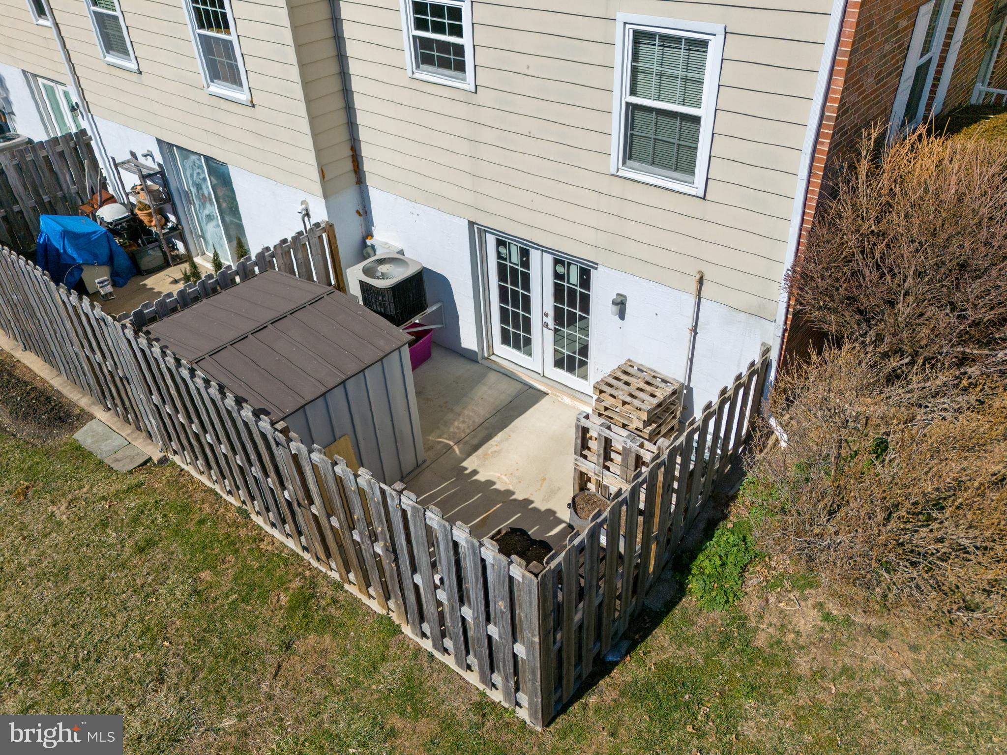 FOX RUN CONDOS - Residential