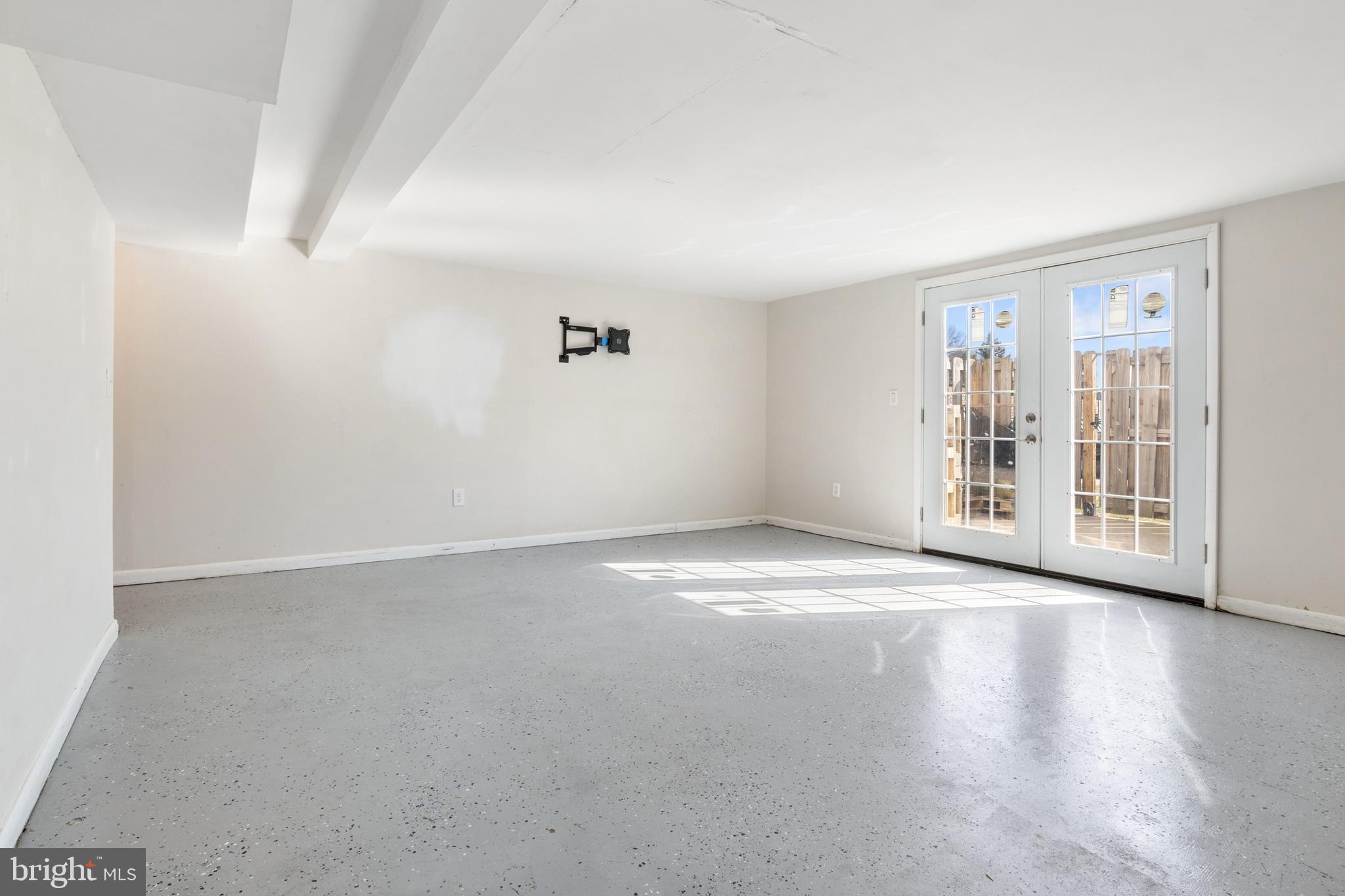 FOX RUN CONDOS - Residential