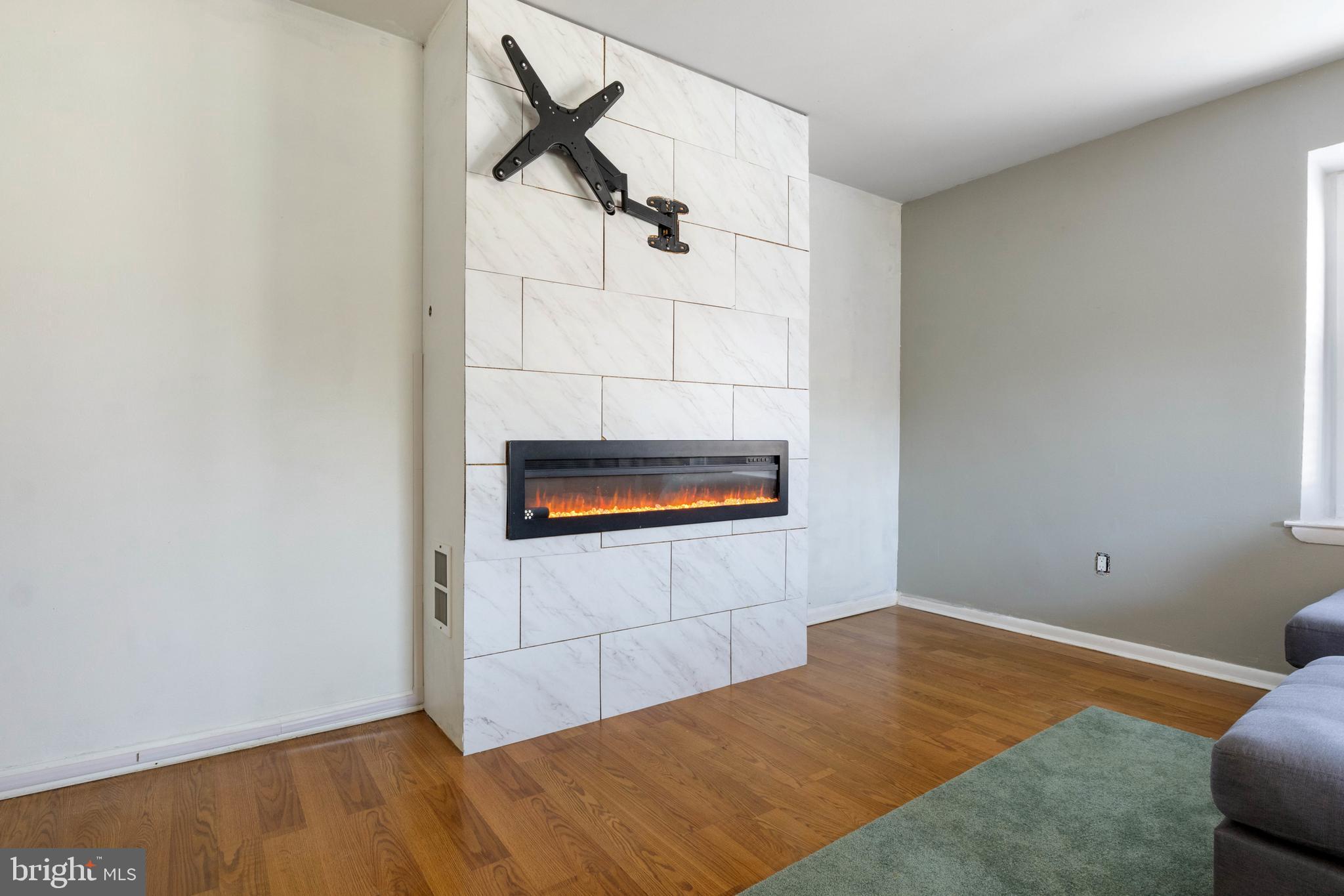 FOX RUN CONDOS - Residential