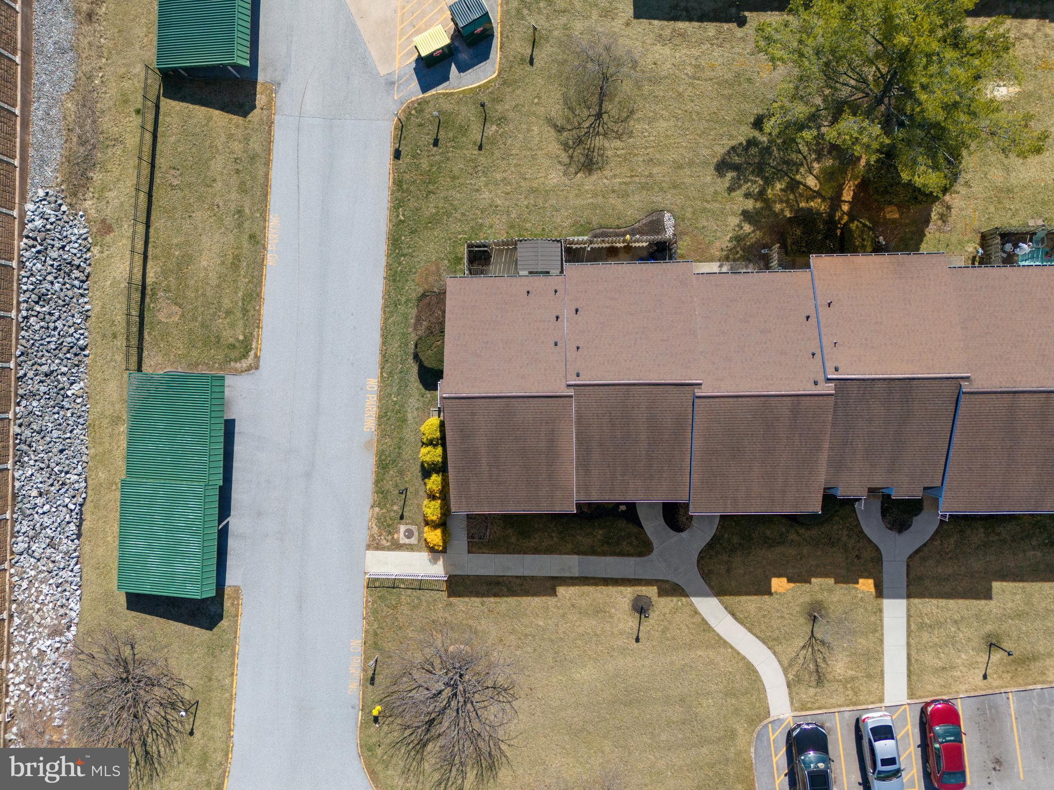 FOX RUN CONDOS - Residential