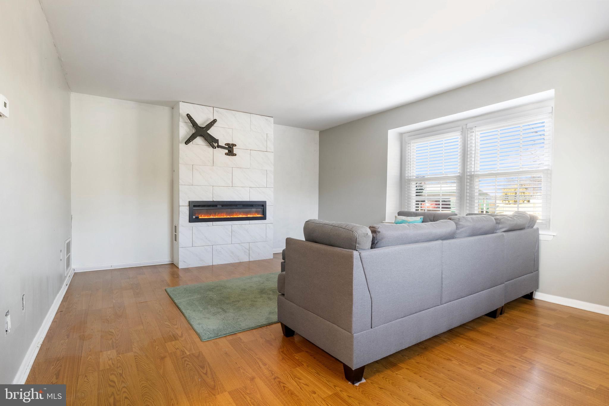 FOX RUN CONDOS - Residential