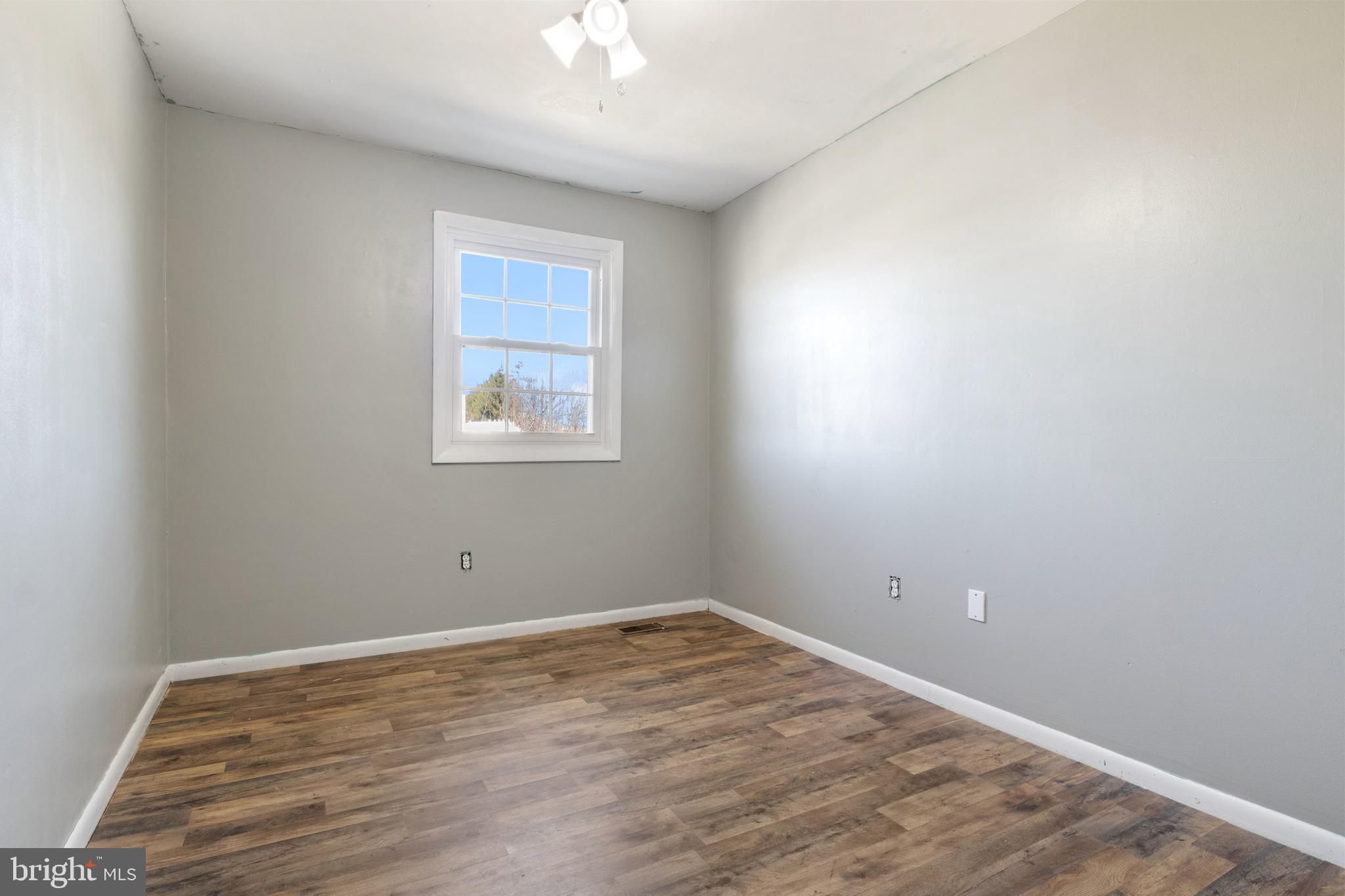 FOX RUN CONDOS - Residential