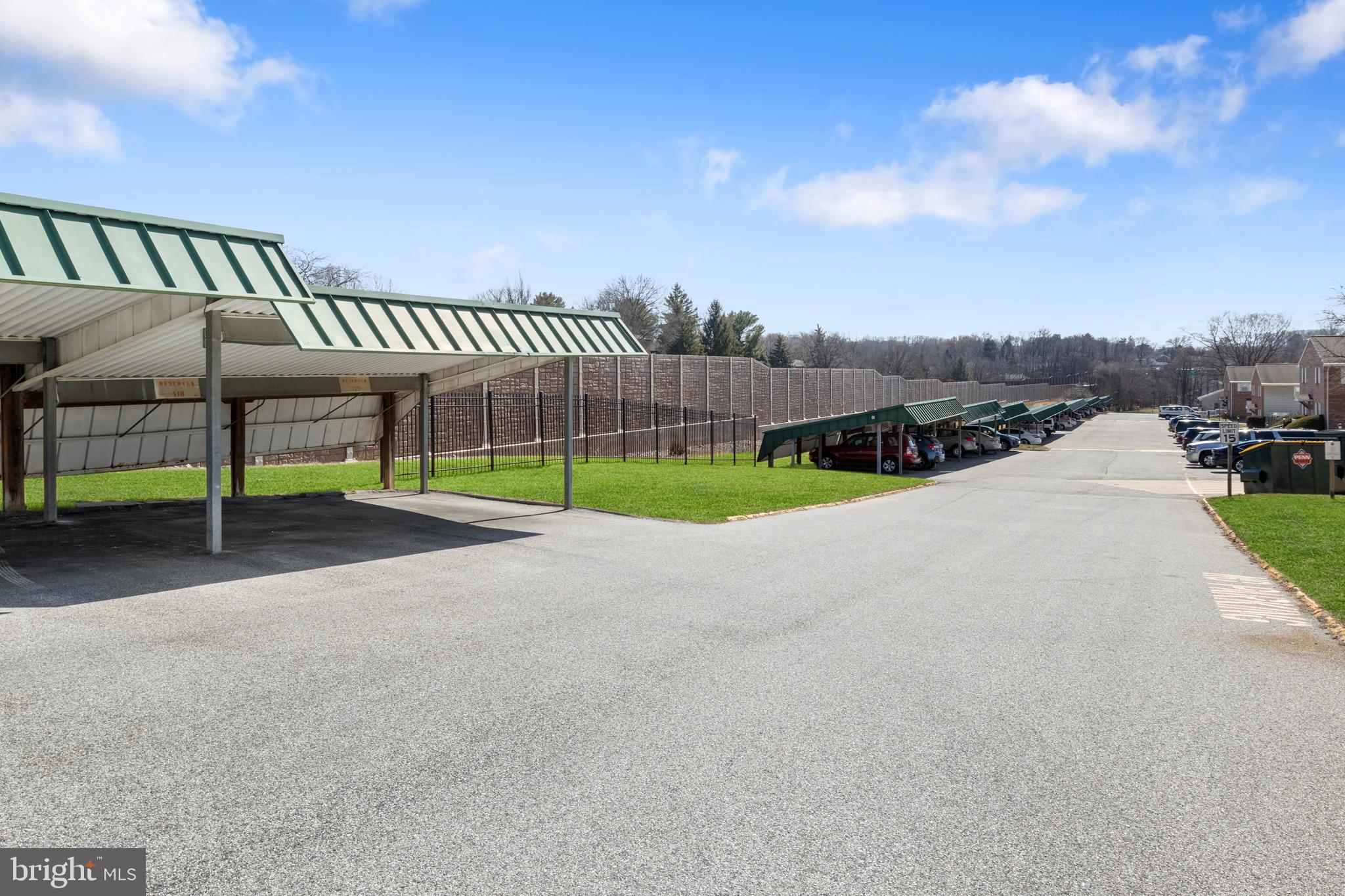 FOX RUN CONDOS - Residential