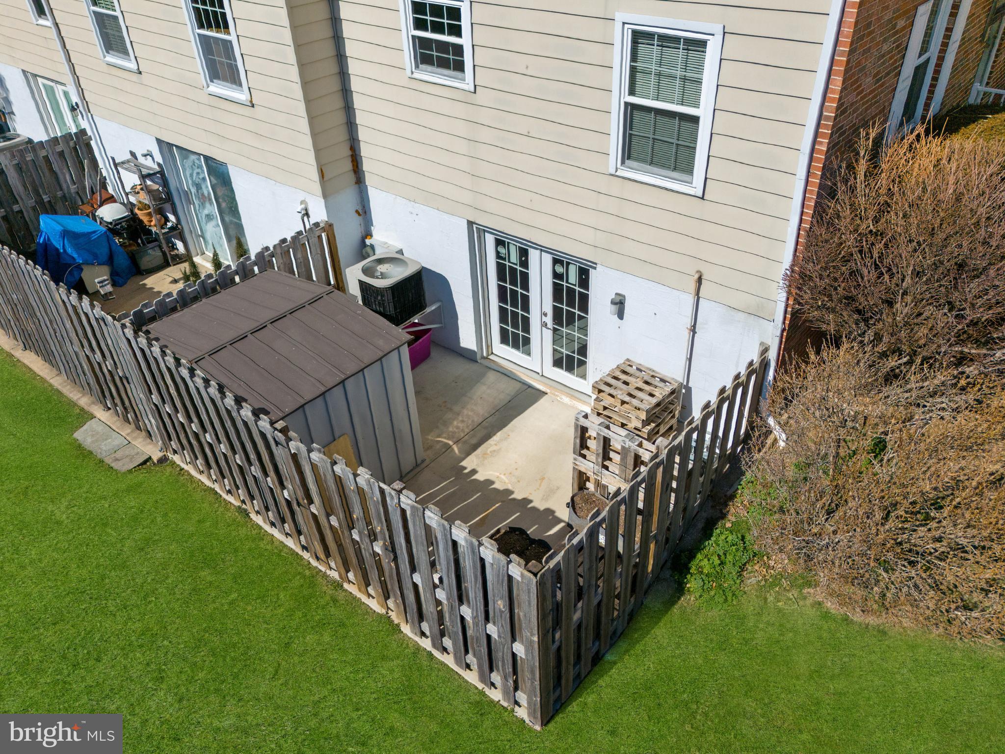 FOX RUN CONDOS - Residential