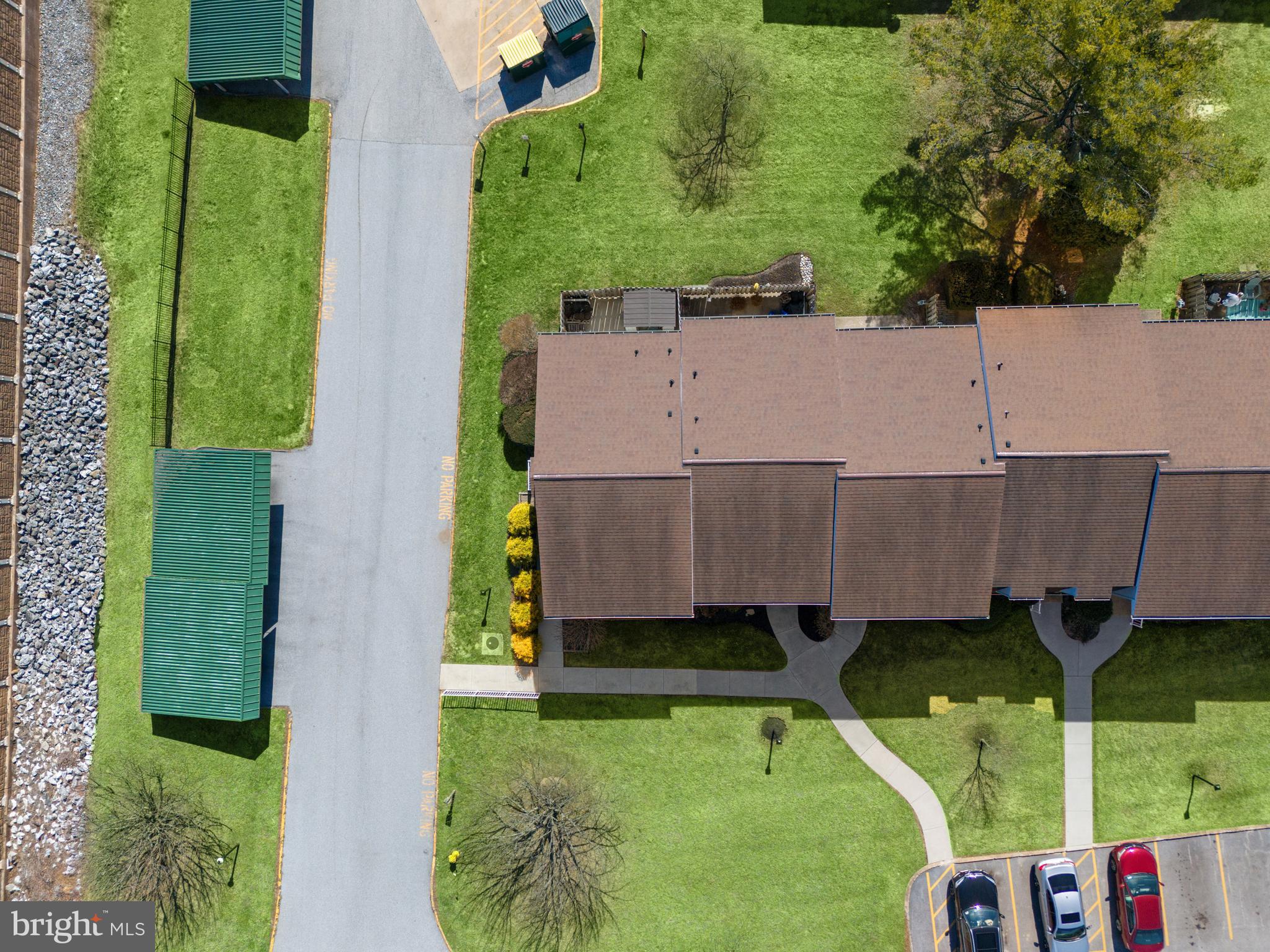 FOX RUN CONDOS - Residential