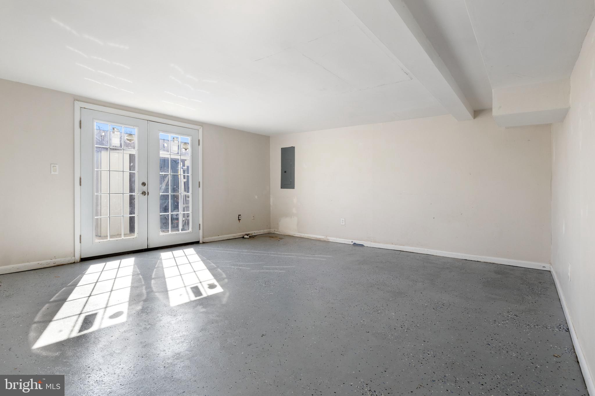 FOX RUN CONDOS - Residential