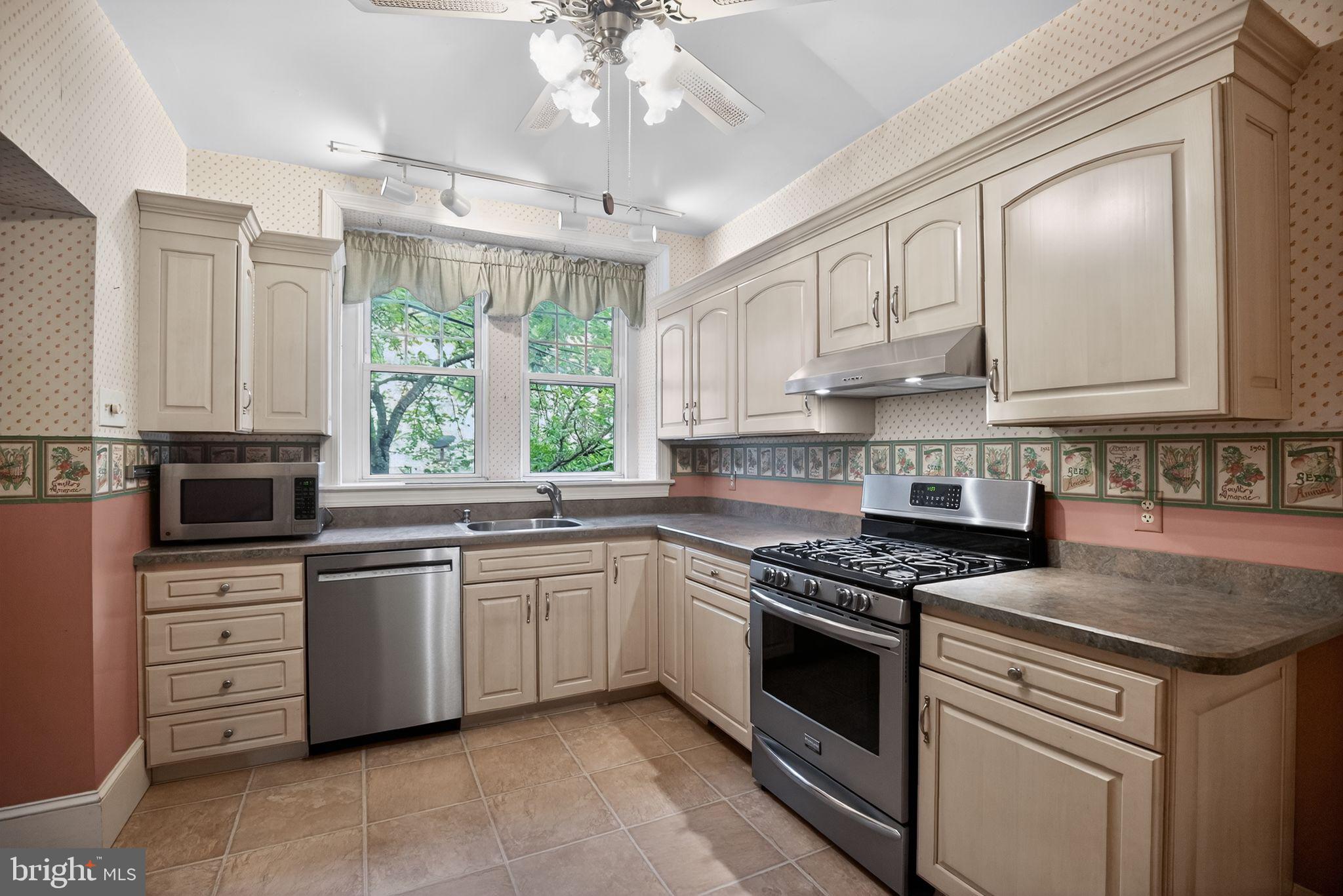 EAST ORELAND - Residential