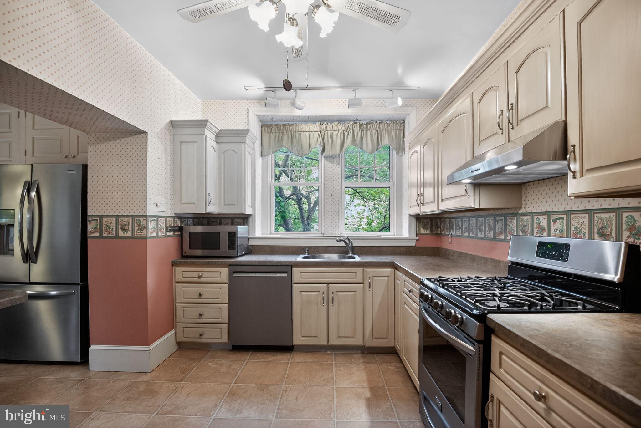 EAST ORELAND - Residential