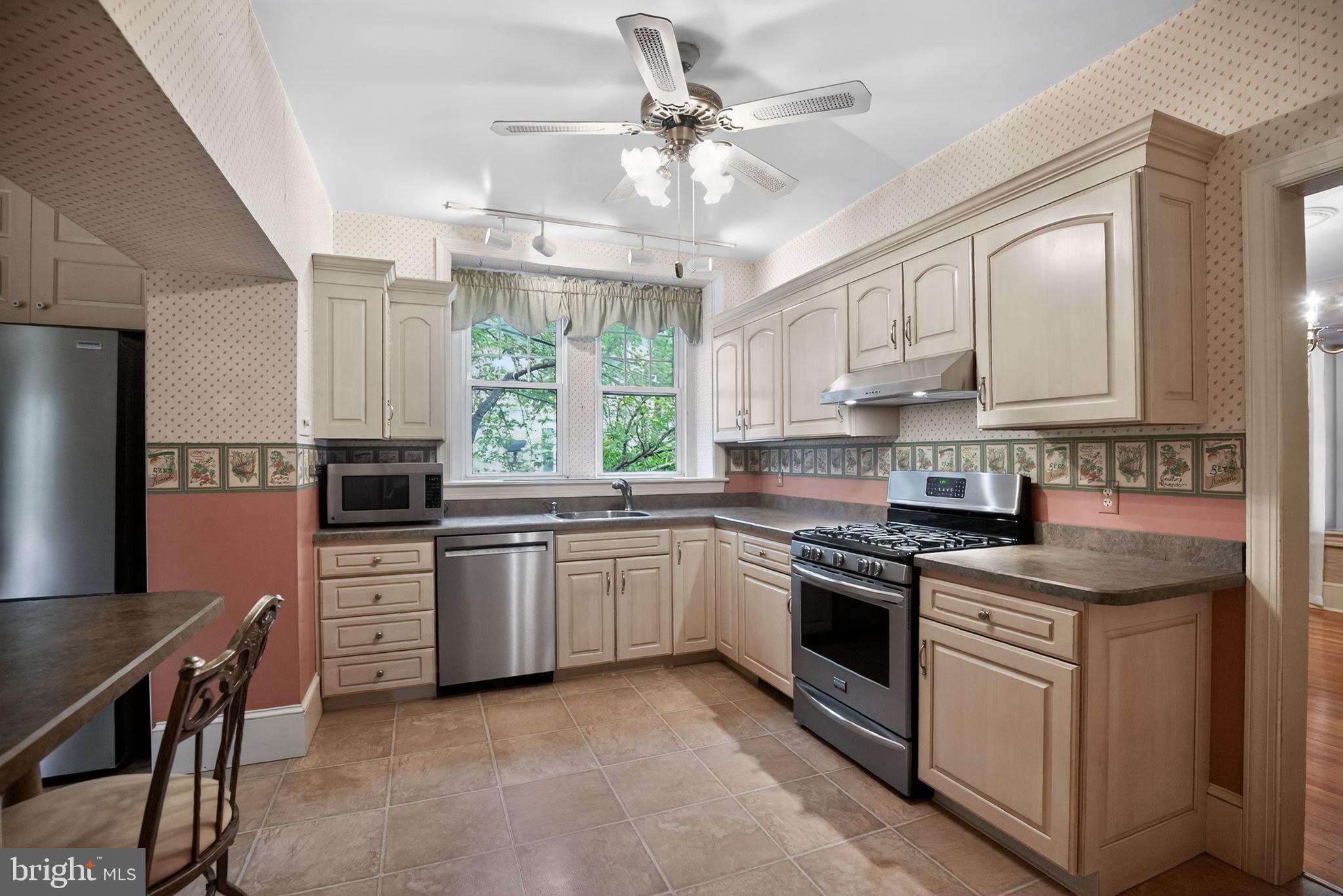 EAST ORELAND - Residential
