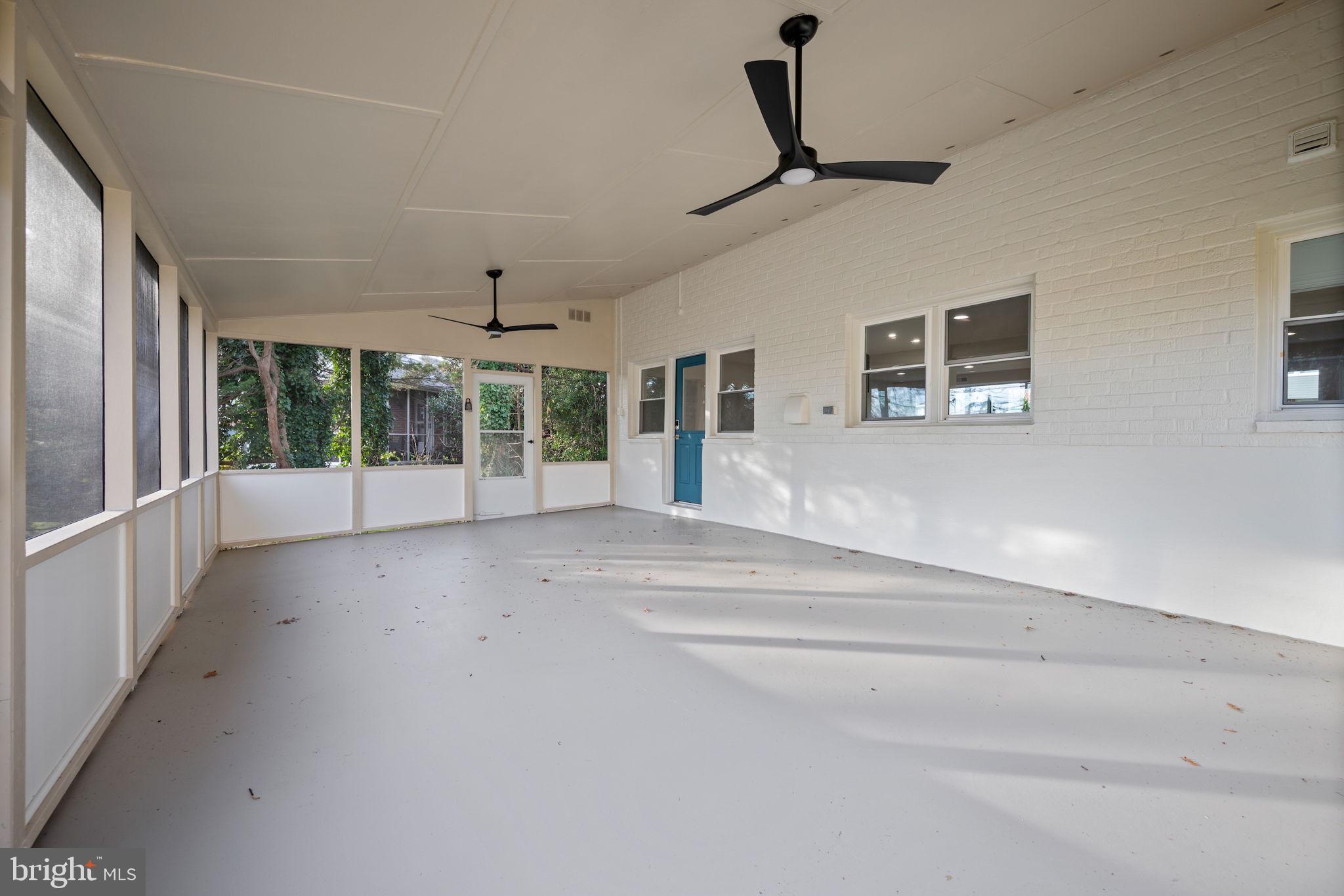 SUBURBAN GREENS - Residential