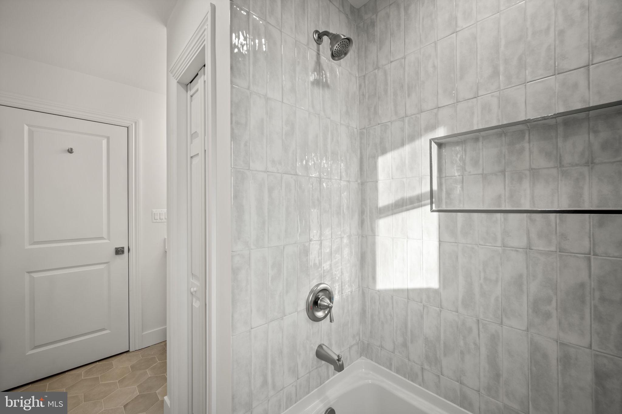 SUBURBAN GREENS - Residential