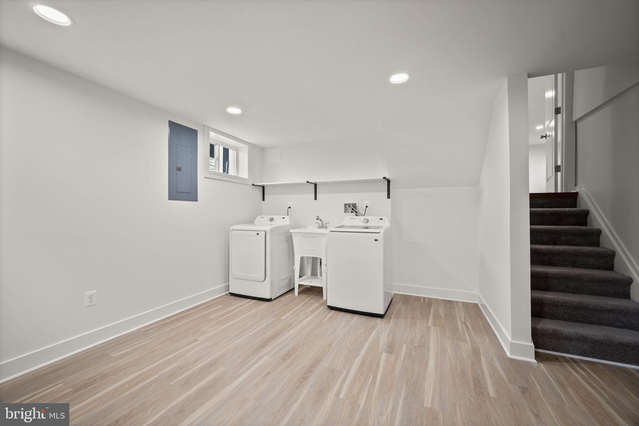 SUBURBAN GREENS - Residential