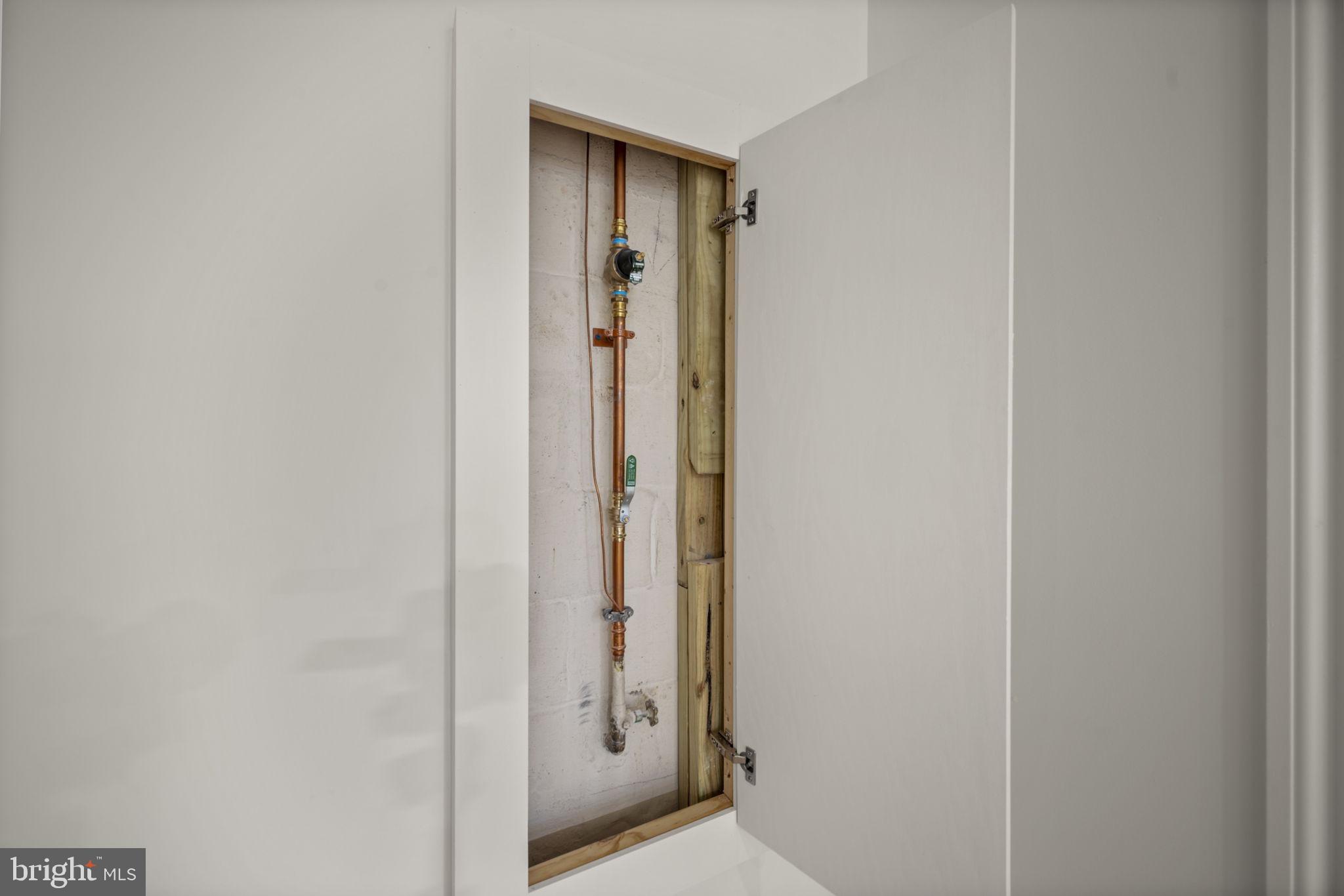 SUBURBAN GREENS - Residential