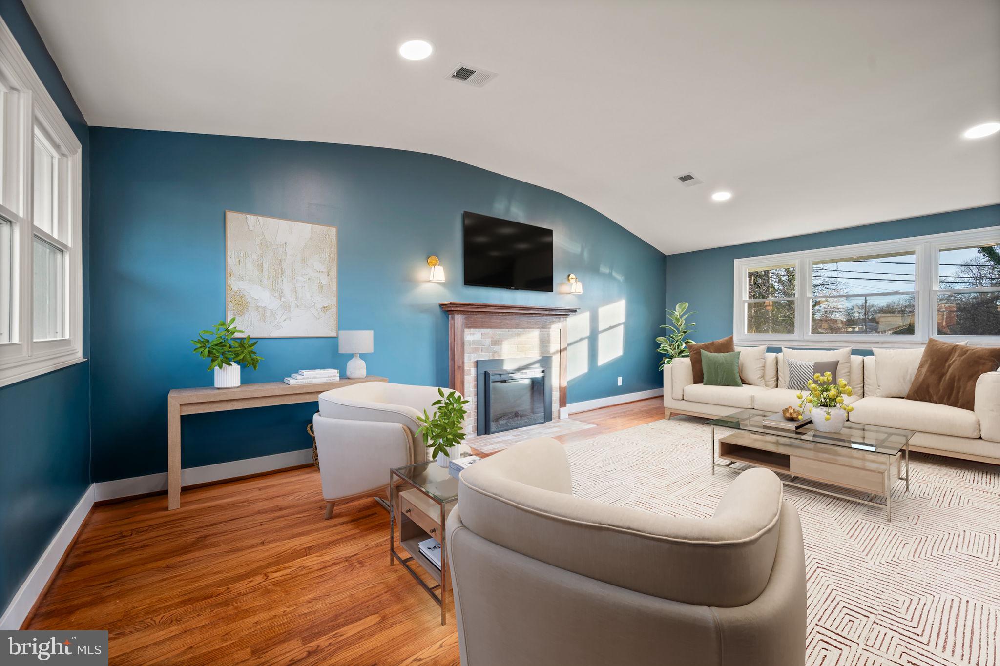 SUBURBAN GREENS - Residential