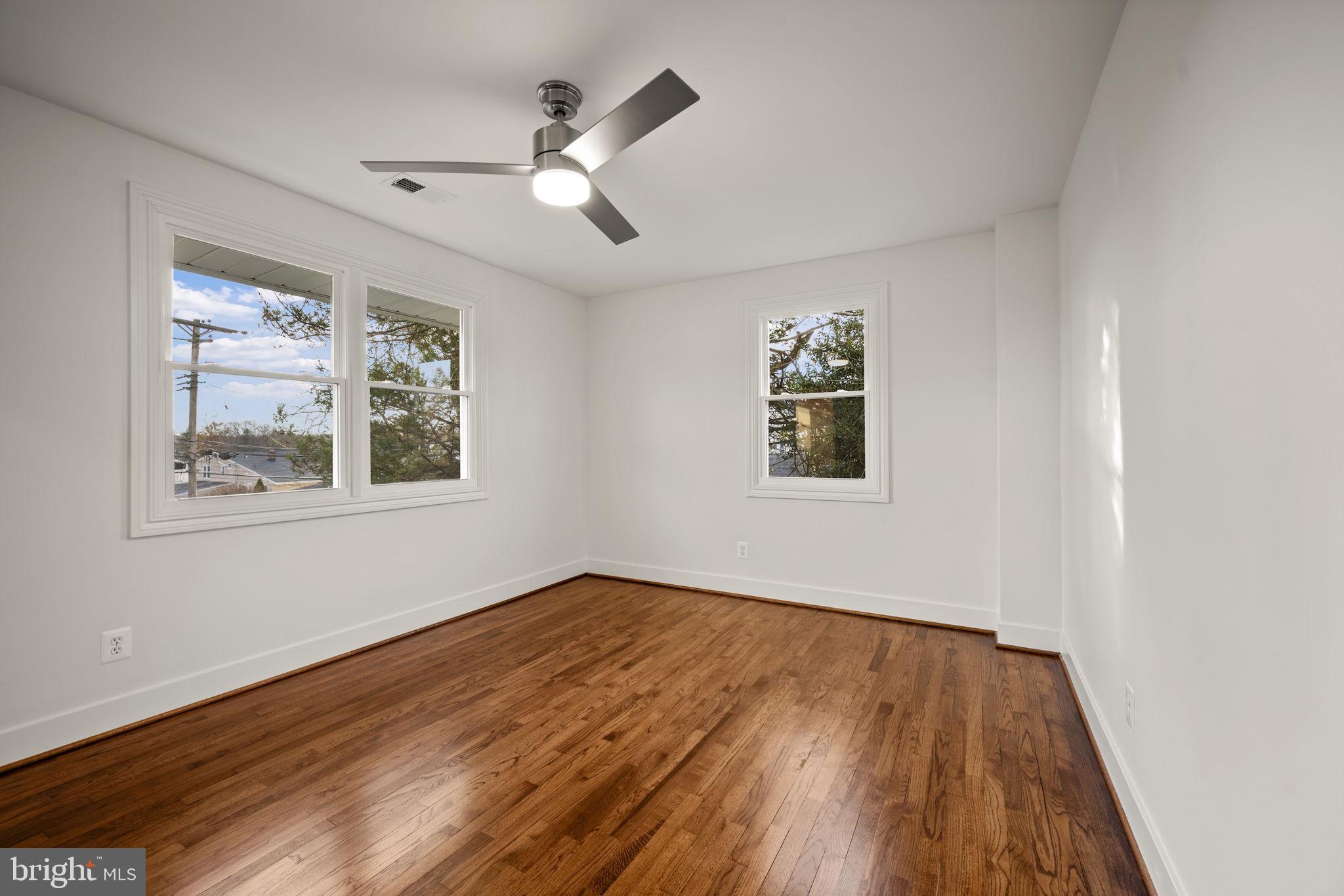 SUBURBAN GREENS - Residential