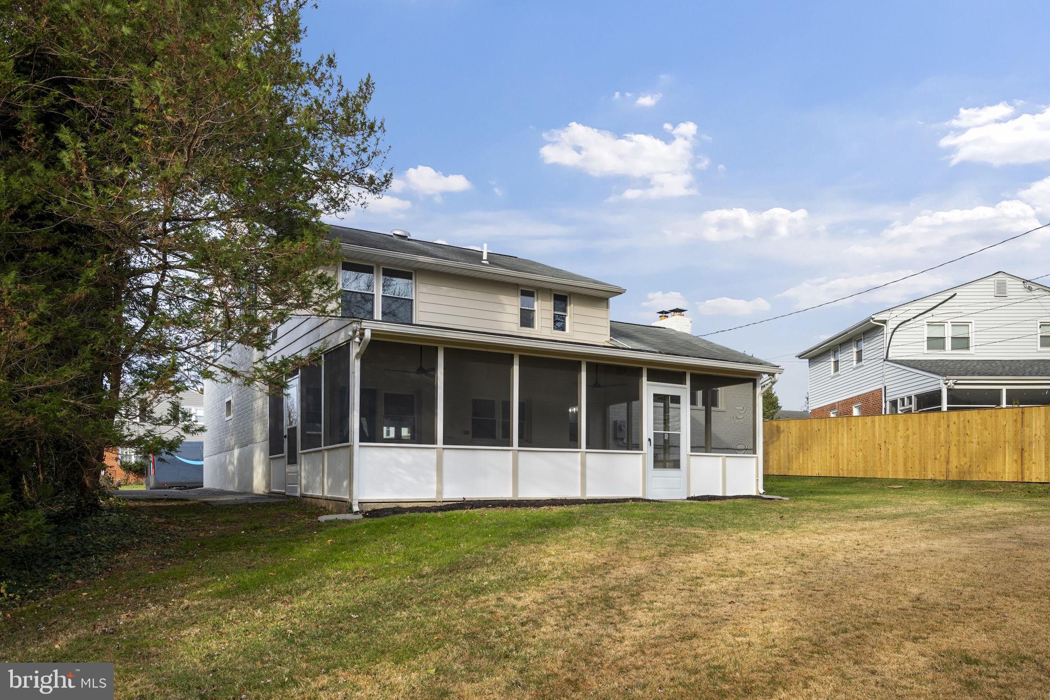 SUBURBAN GREENS - Residential