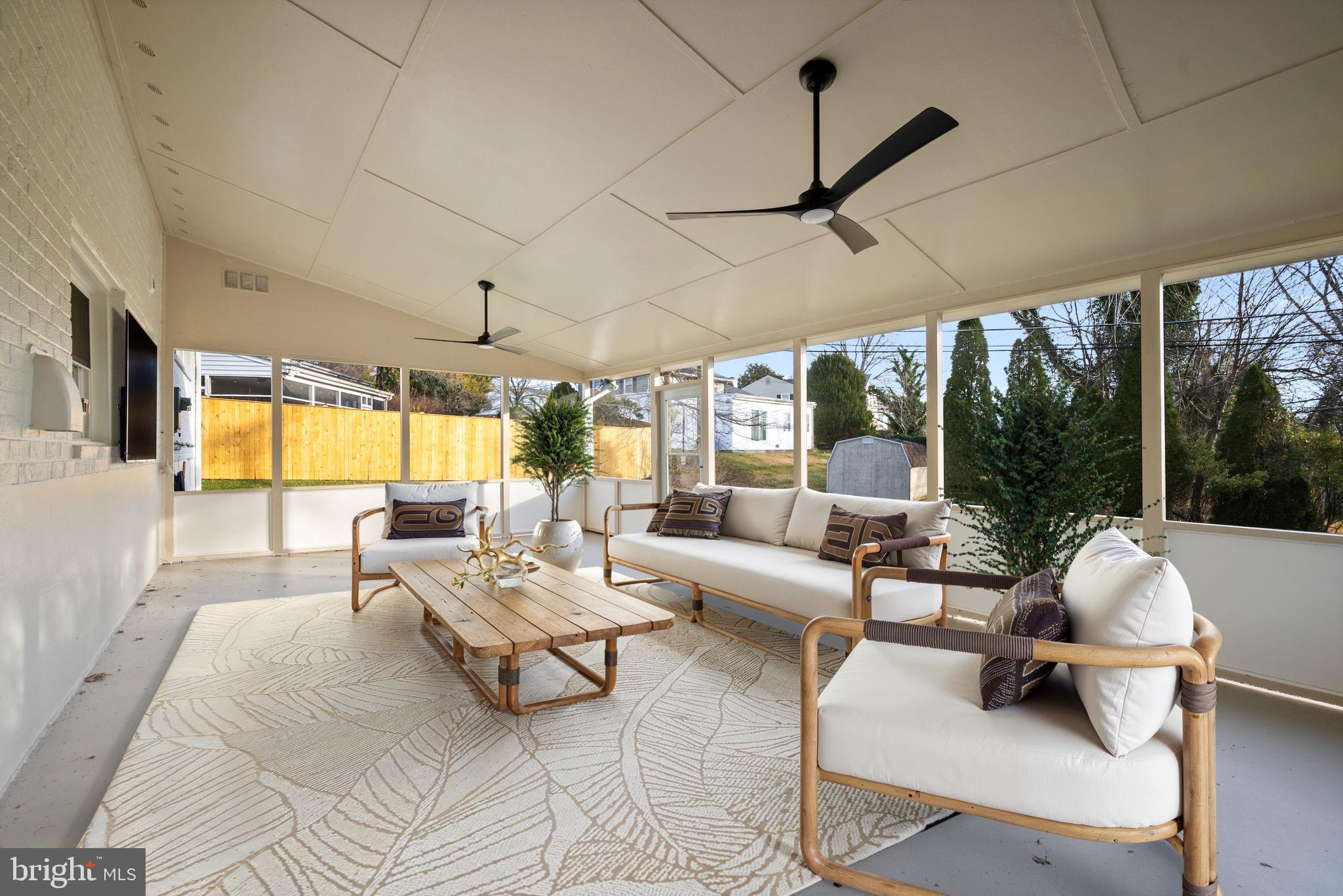 SUBURBAN GREENS - Residential