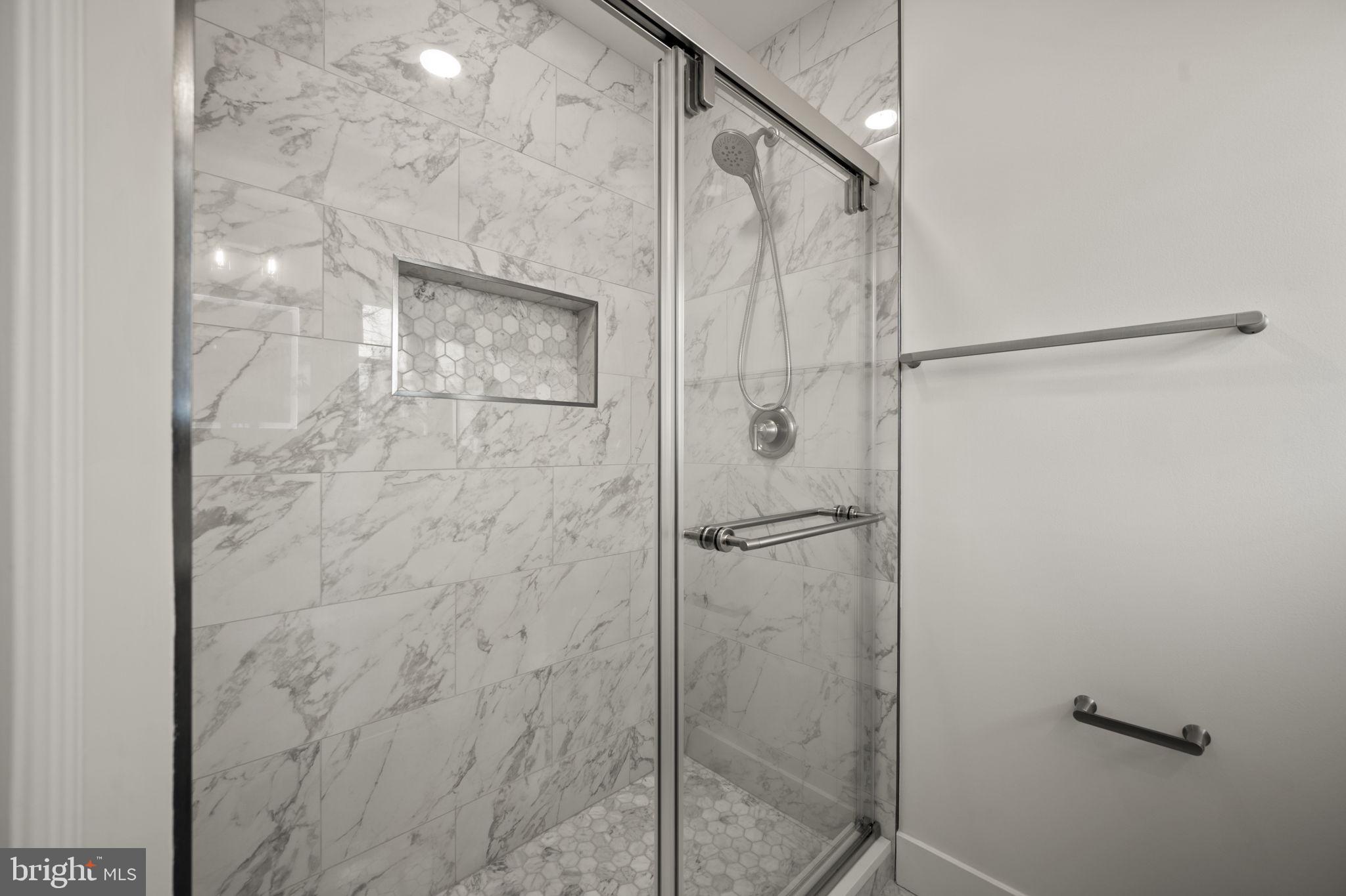 SUBURBAN GREENS - Residential