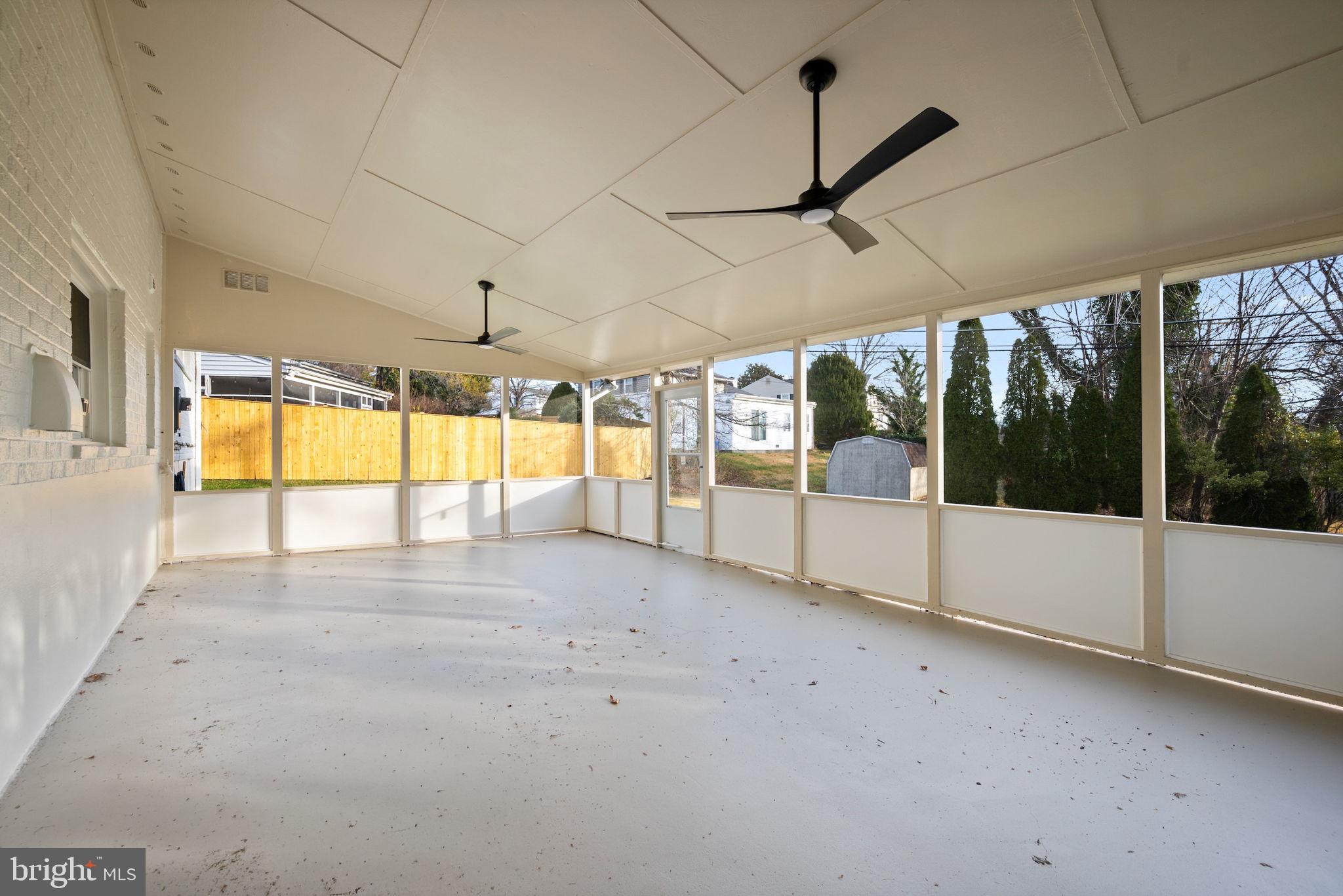 SUBURBAN GREENS - Residential