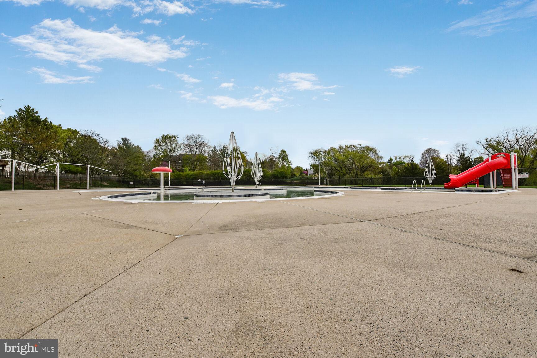 ASHBURN FARM - Residential