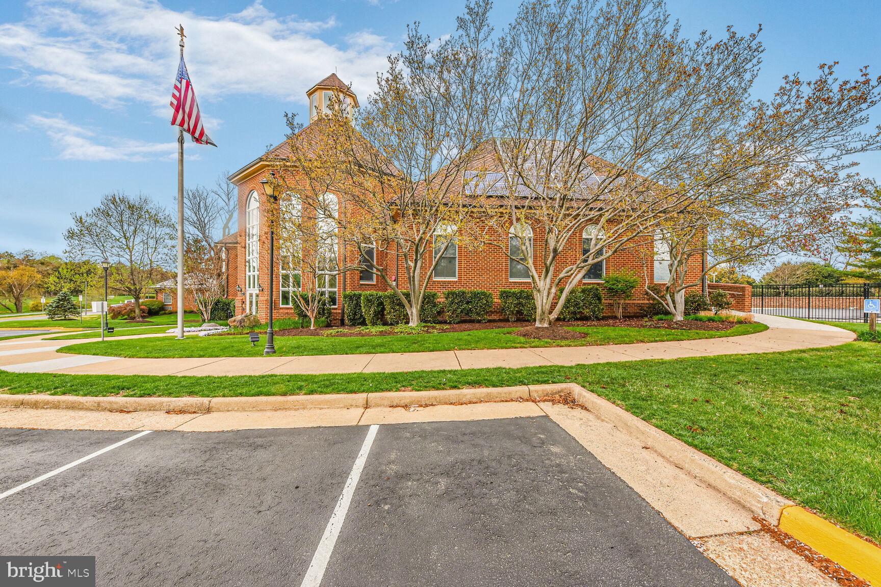 ASHBURN FARM - Residential