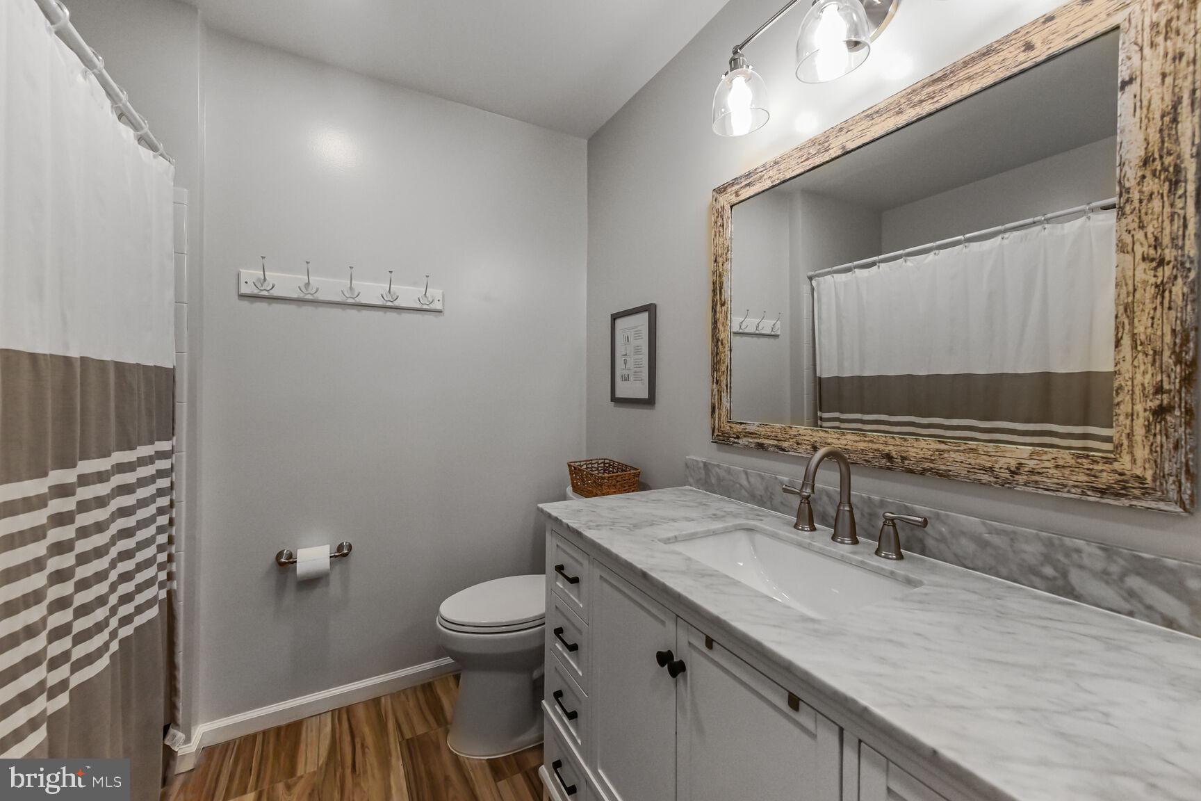 ASHBURN FARM - Residential