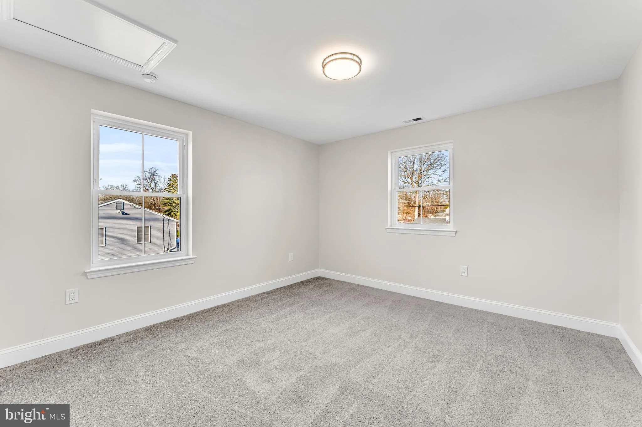 Woodbury, New Jersey 08096, United States, 4 Bedrooms Bedrooms, ,3 BathroomsBathrooms,Residential,Active,251707