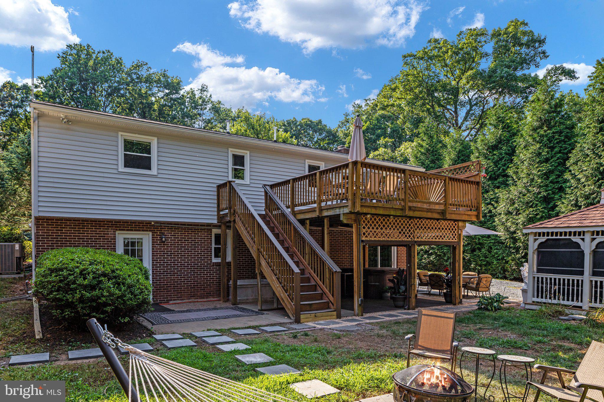 BURKE MEADOWS - Residential