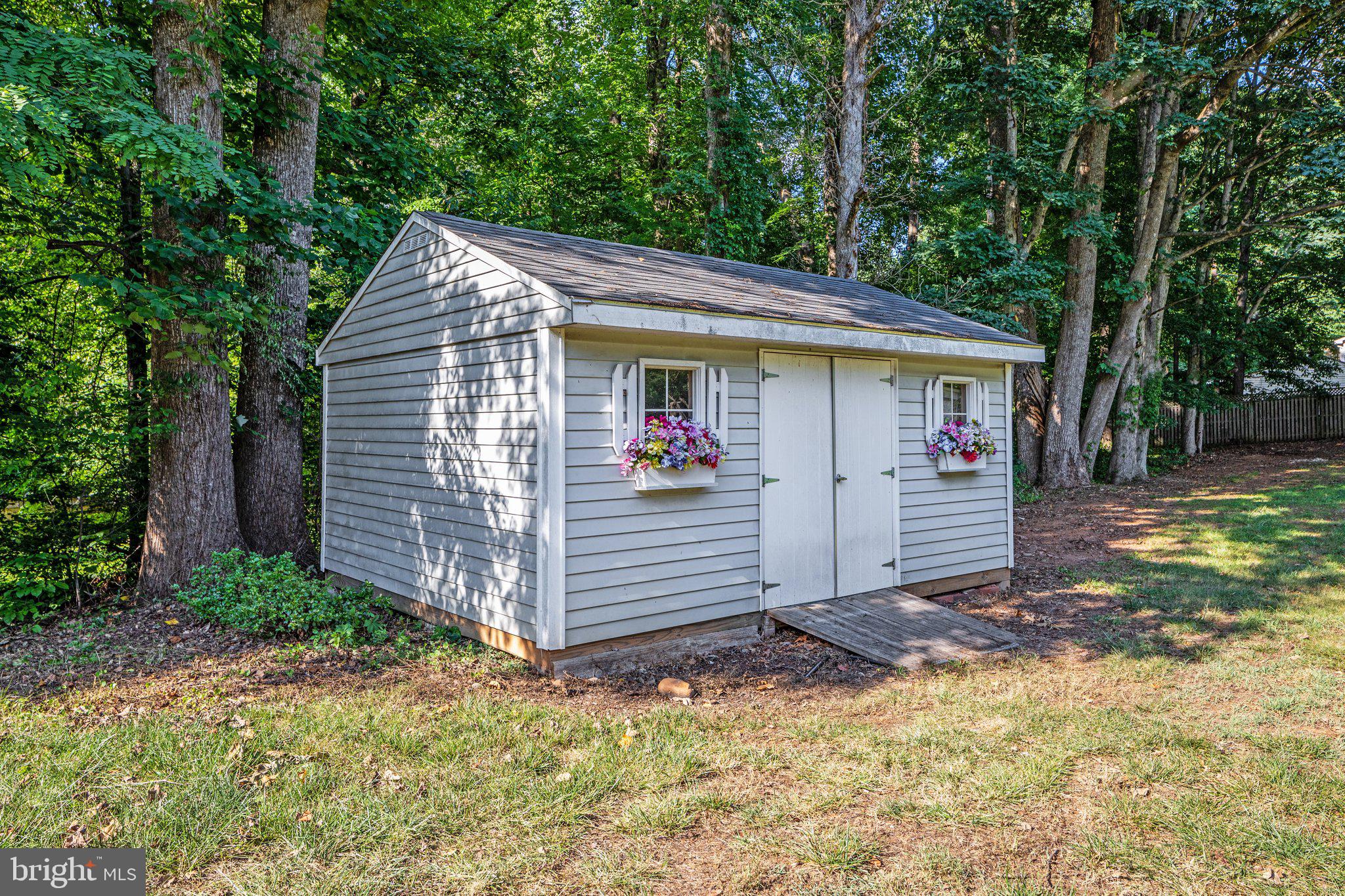 BURKE MEADOWS - Residential
