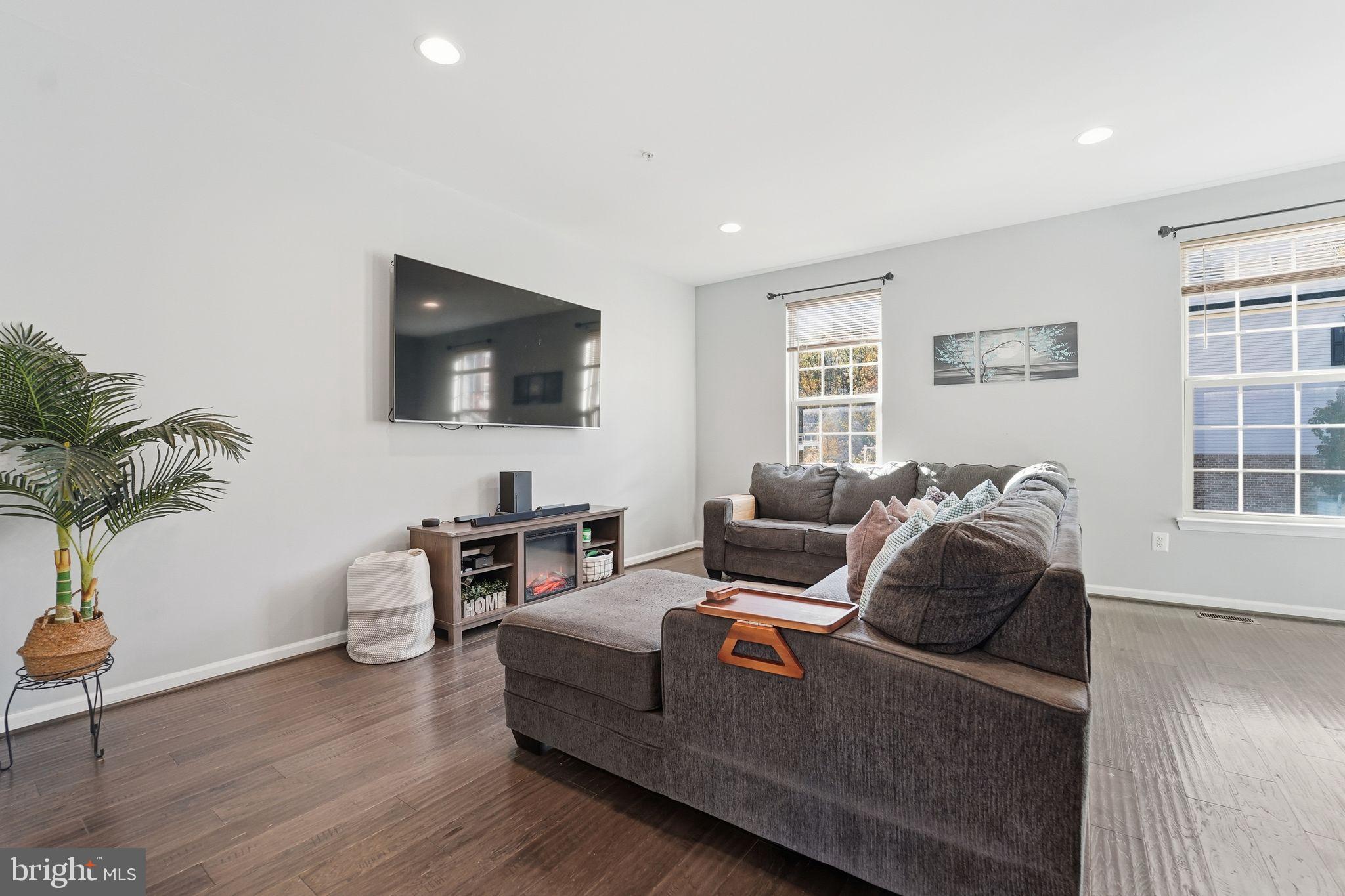 PARKSIDE - Residential