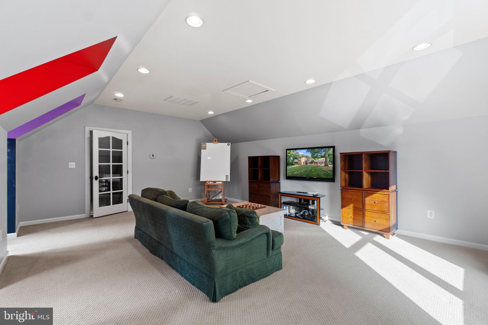 WINDSOR RIDGE - Residential