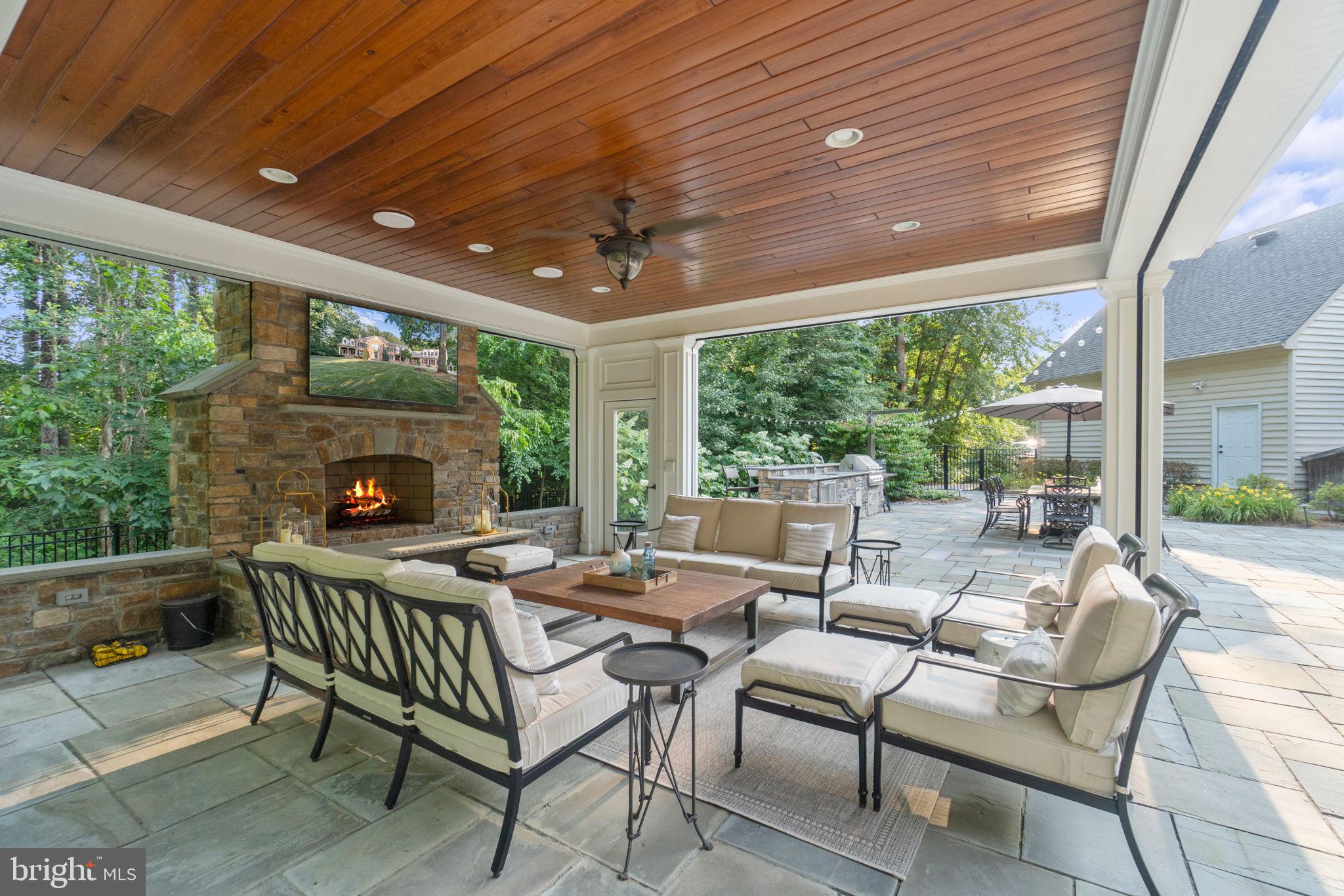 WINDSOR RIDGE - Residential