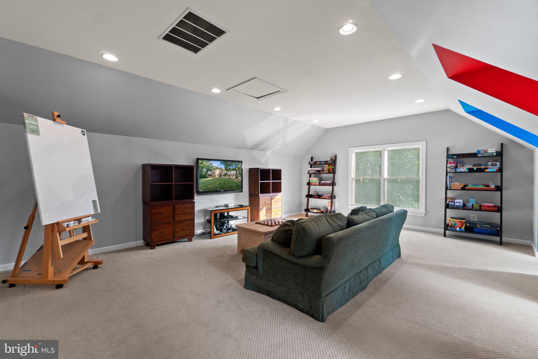 WINDSOR RIDGE - Residential