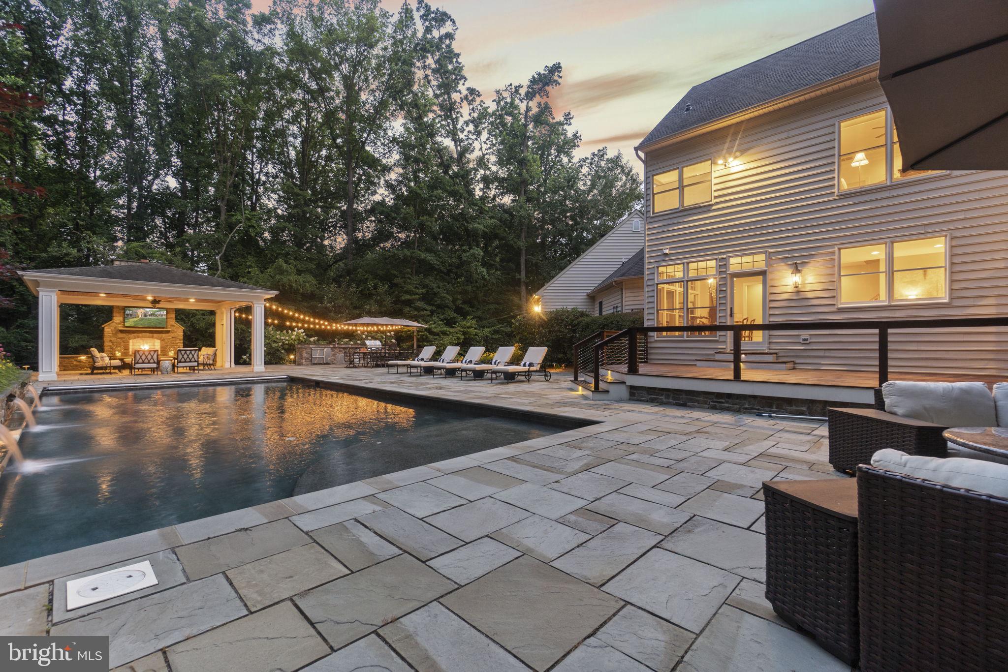 WINDSOR RIDGE - Residential