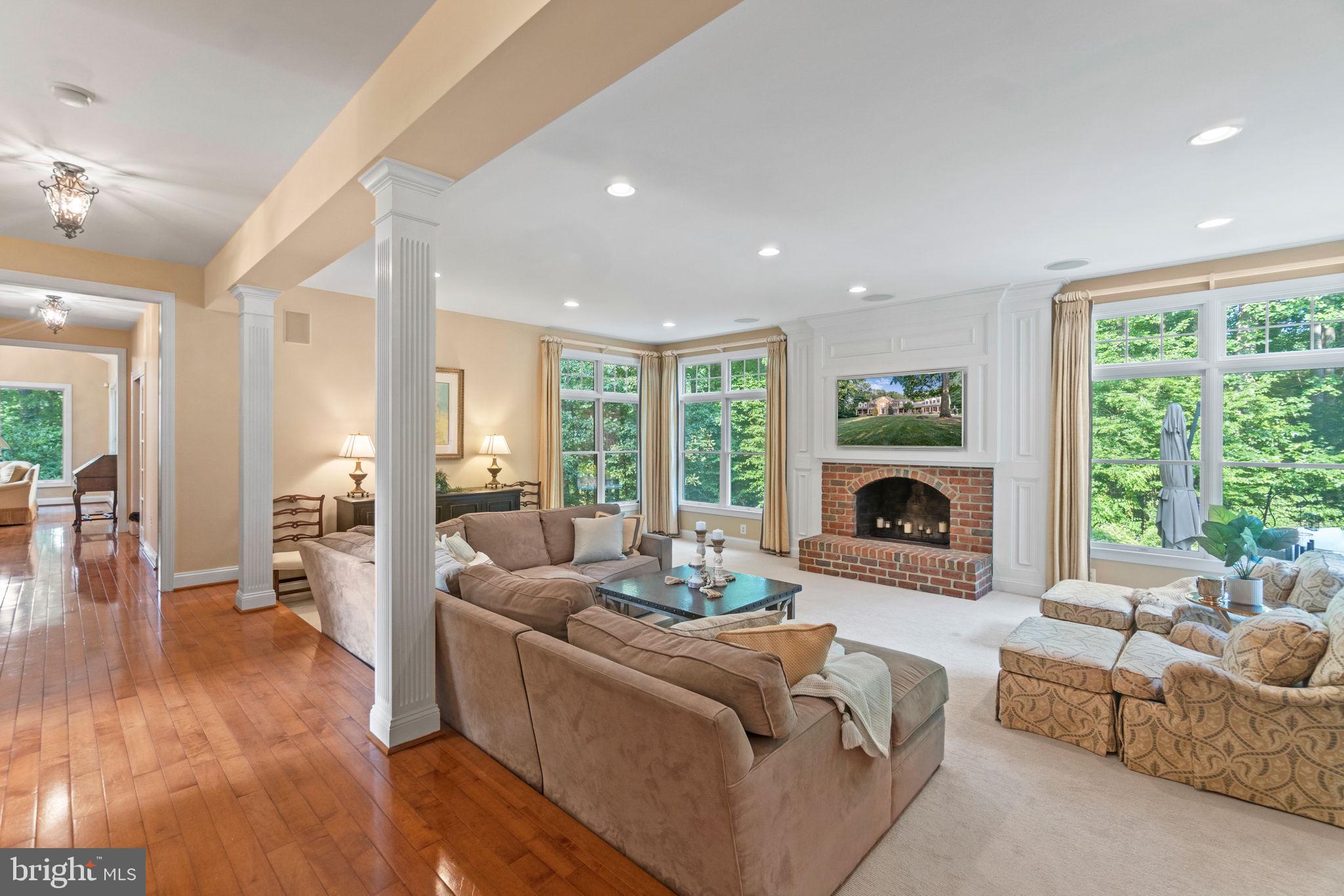 WINDSOR RIDGE - Residential